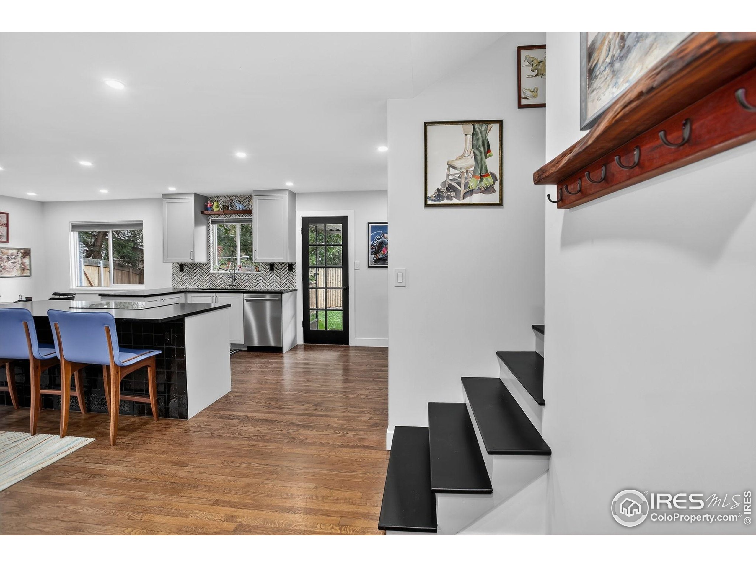 Longmont, Colorado, 80501, United States, 3 Bedrooms Bedrooms, ,2 BathroomsBathrooms,Residential,For Sale,1988284