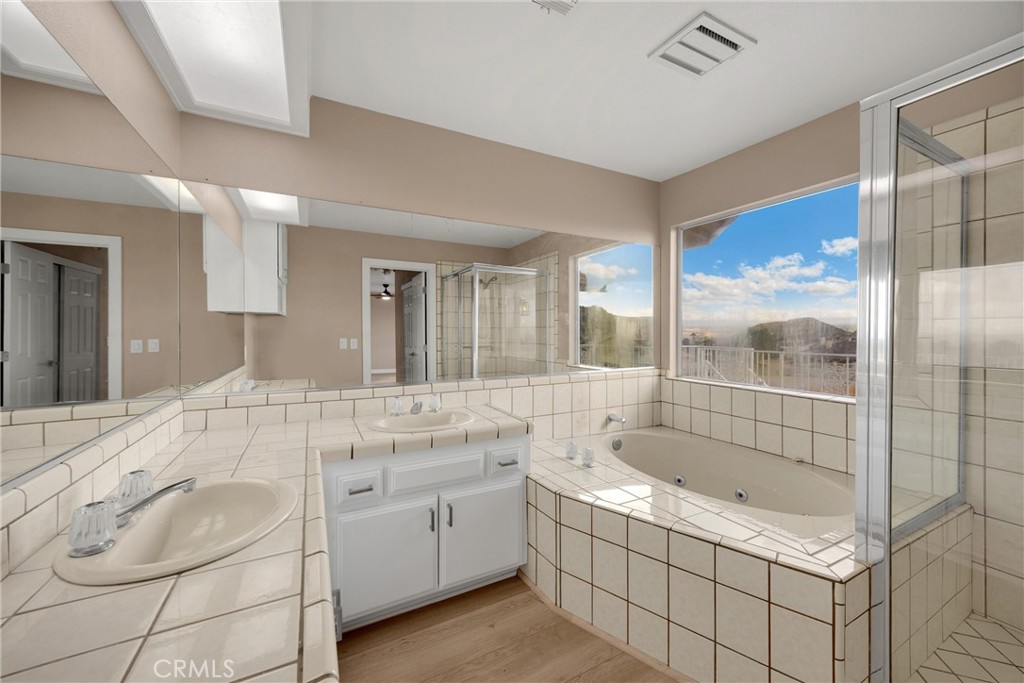 Apple Valley, California, 92307, United States, 5 Bedrooms Bedrooms, ,3 BathroomsBathrooms,Residential,For Sale,2005571