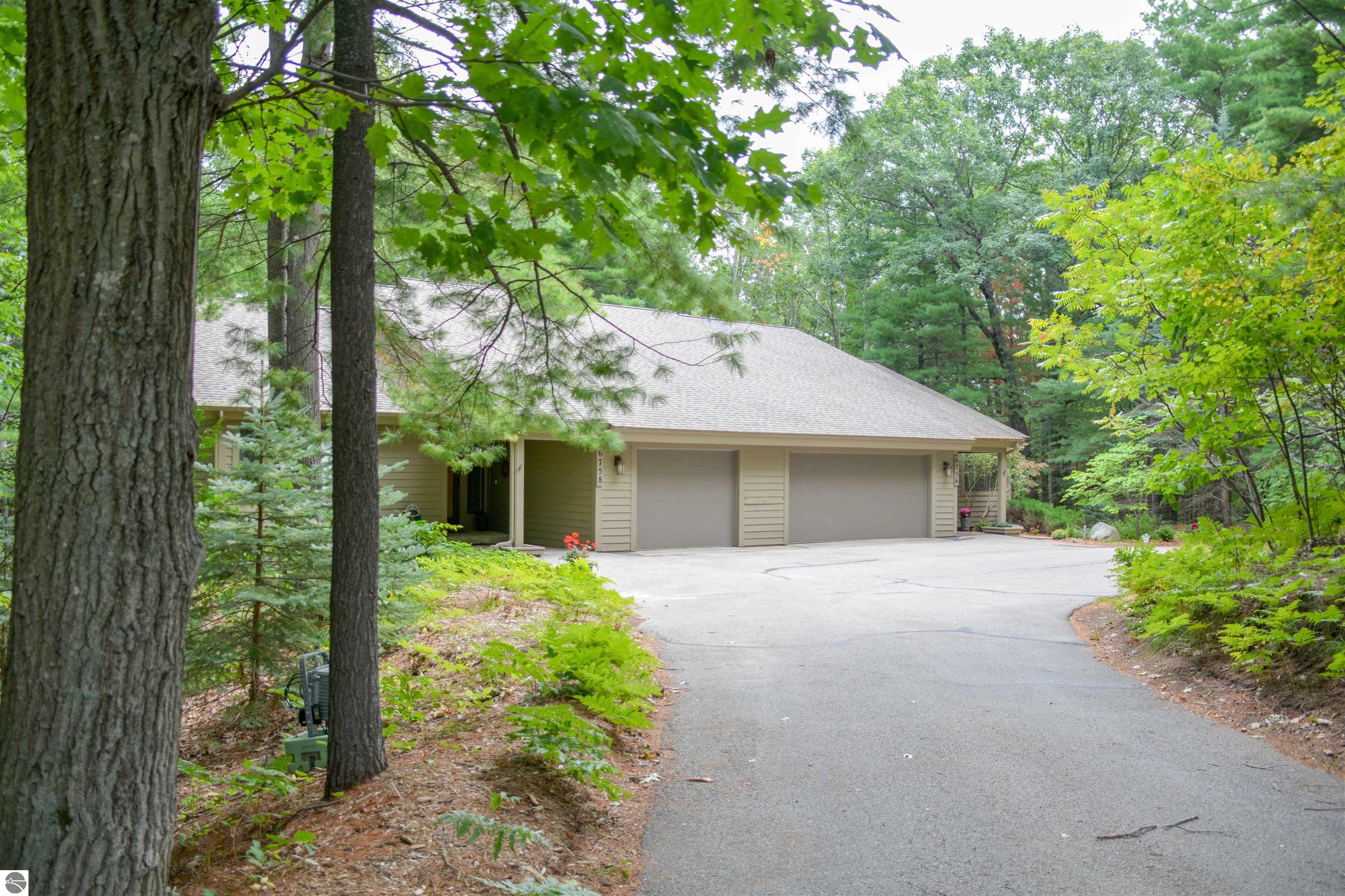 Traverse City, Michigan, 49686, United States, 3 Bedrooms Bedrooms, ,3 BathroomsBathrooms,Residential,For Sale,1942277