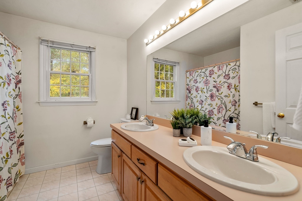 Marlborough, Massachusetts, 01752, United States, 4 Bedrooms Bedrooms, ,3 BathroomsBathrooms,Residential,For Sale,1995597