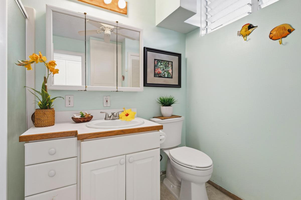 Kailua-Kona, Hawaii, 96740, United States, ,1 BathroomBathrooms,Residential,For Sale,1997056