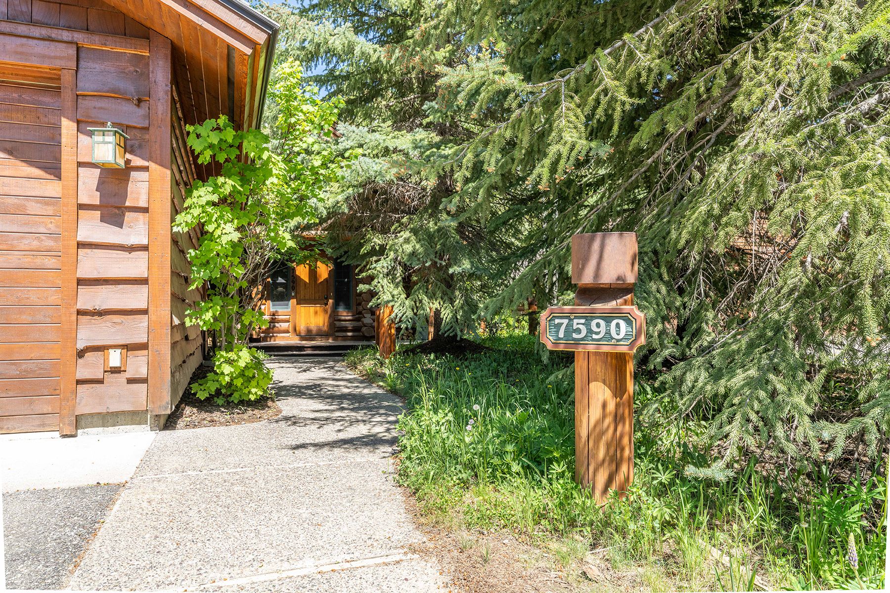  Ski-In Ski-Out Luxury Cabin  Jackson Hole Mountain Resort  Teton Village WY - 物件實景
