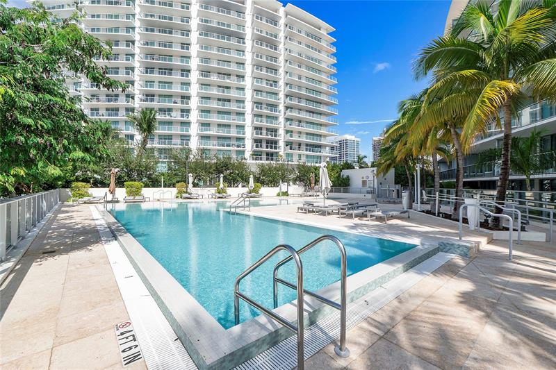 Miami Beach, Florida, 33141, United States, 2 Bedrooms Bedrooms, ,2 BathroomsBathrooms,Residential,For Sale,1990899