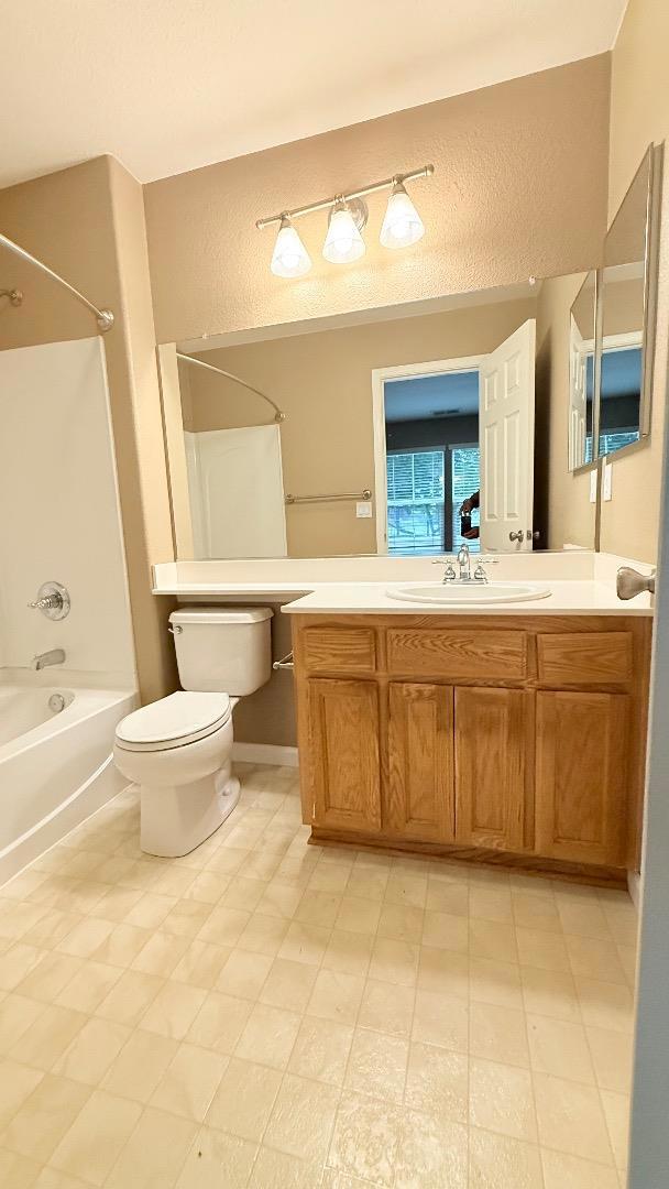 Watsonville, California, 95076, United States, 2 Bedrooms Bedrooms, ,2 BathroomsBathrooms,Residential,For Sale,1978979