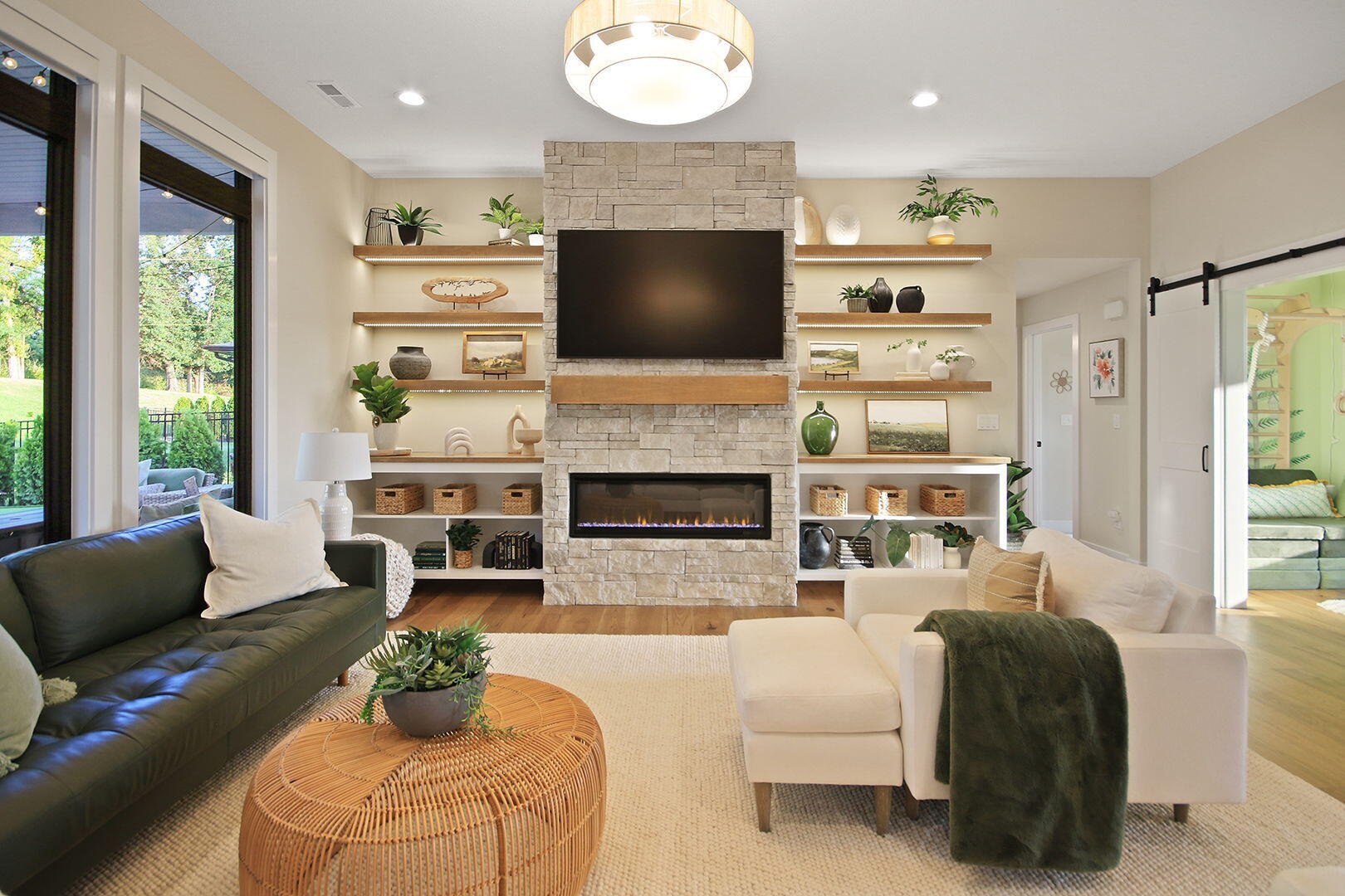 COLUMBIA, Missouri, 65201, United States, 3 Bedrooms Bedrooms, ,2 BathroomsBathrooms,Residential,For Sale,1984001