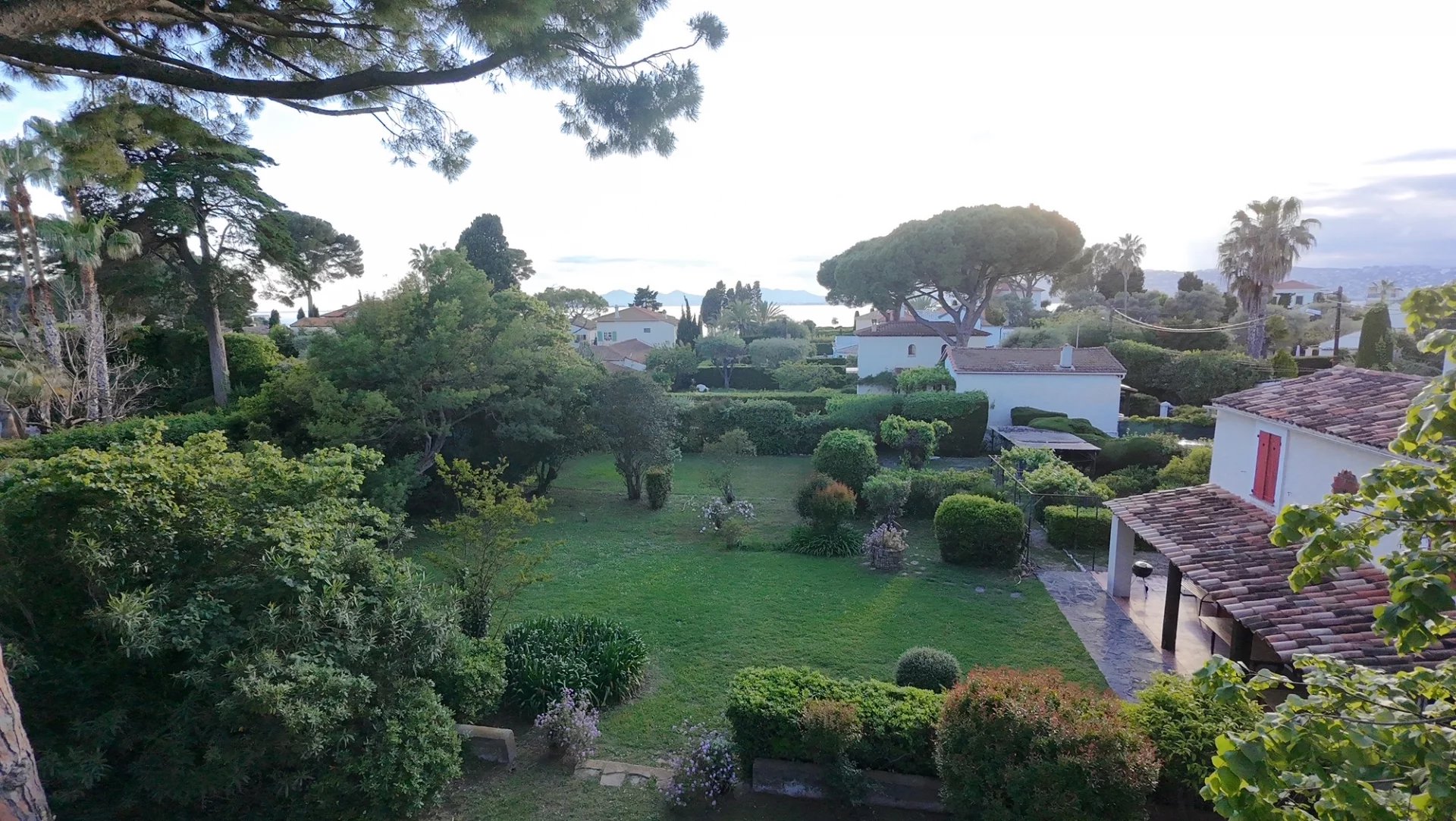 Antibes, Provence-Alpes-Côte d’Azur, 06600, FR, 4 Bedrooms Bedrooms, ,2 BathroomsBathrooms,Residential,For Sale,1804911