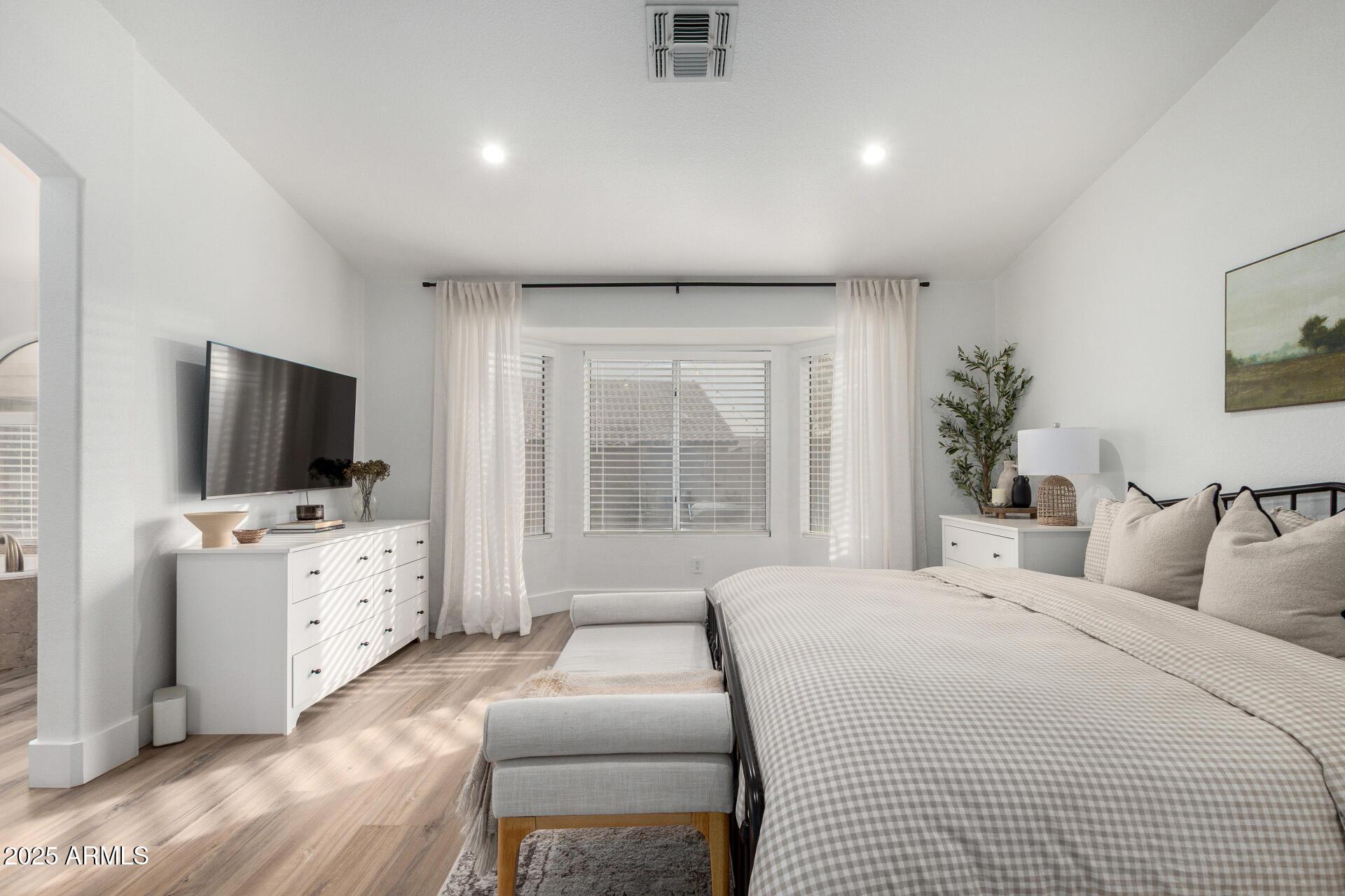 Peoria, Arizona, 85382, United States, 3 Bedrooms Bedrooms, ,2 BathroomsBathrooms,Residential,For Sale,2006297