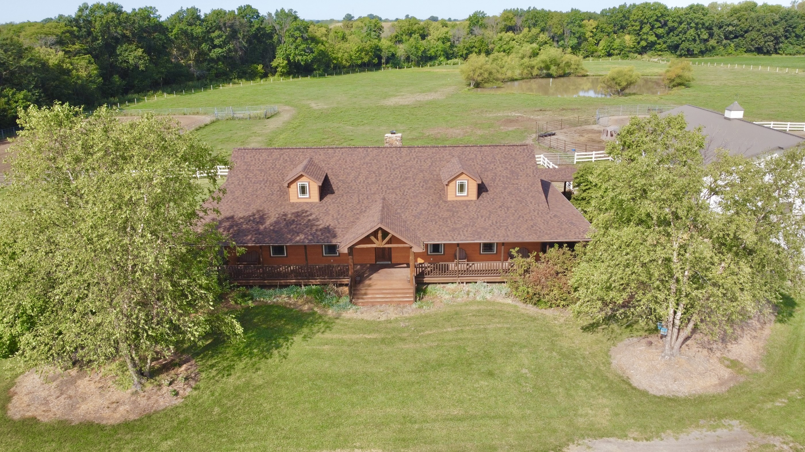 Chillicothe, Missouri, 64601, United States, 3 Bedrooms Bedrooms, ,3 BathroomsBathrooms,Residential,For Sale,1924445