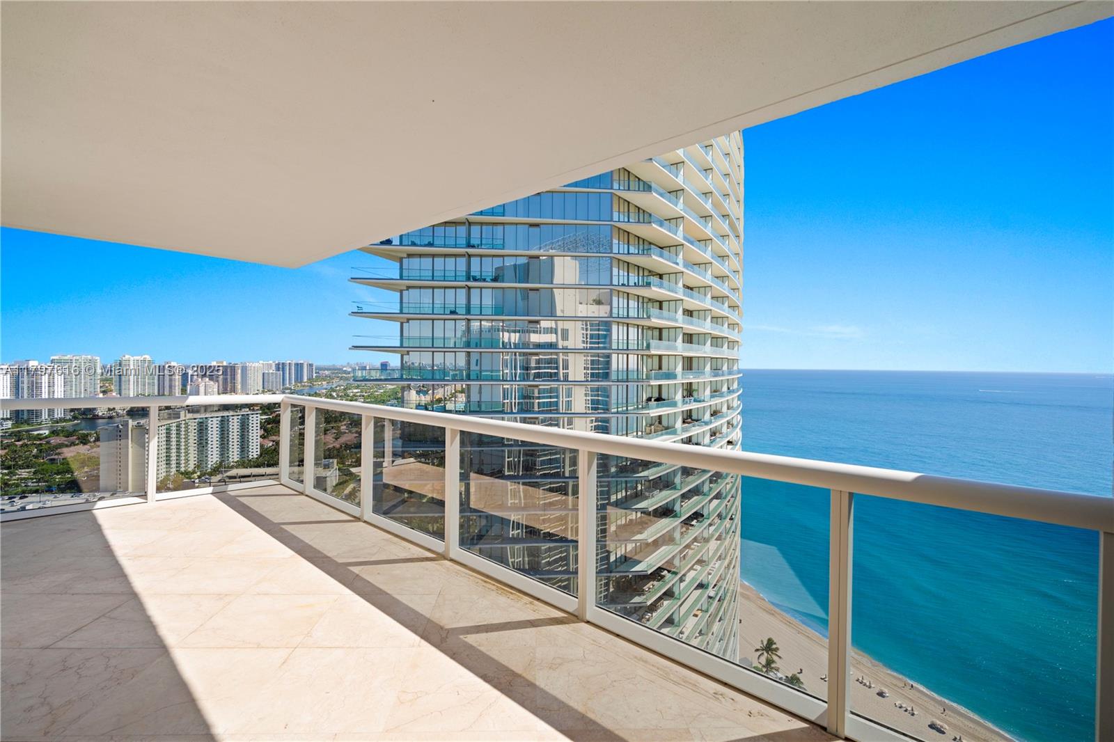 Sunny Isles Beach, Florida, 33160, United States, 3 Bedrooms Bedrooms, ,5 BathroomsBathrooms,Residential,For Sale,1796970