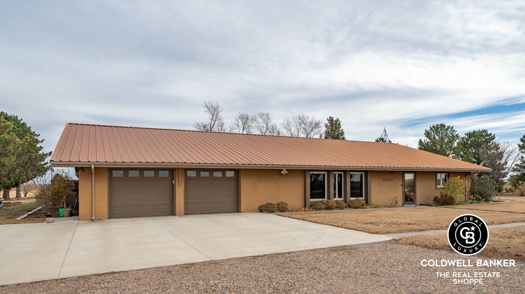 Garden City, Kansas, 67846, United States, 4 Bedrooms Bedrooms, ,Residential,For Sale,2003039