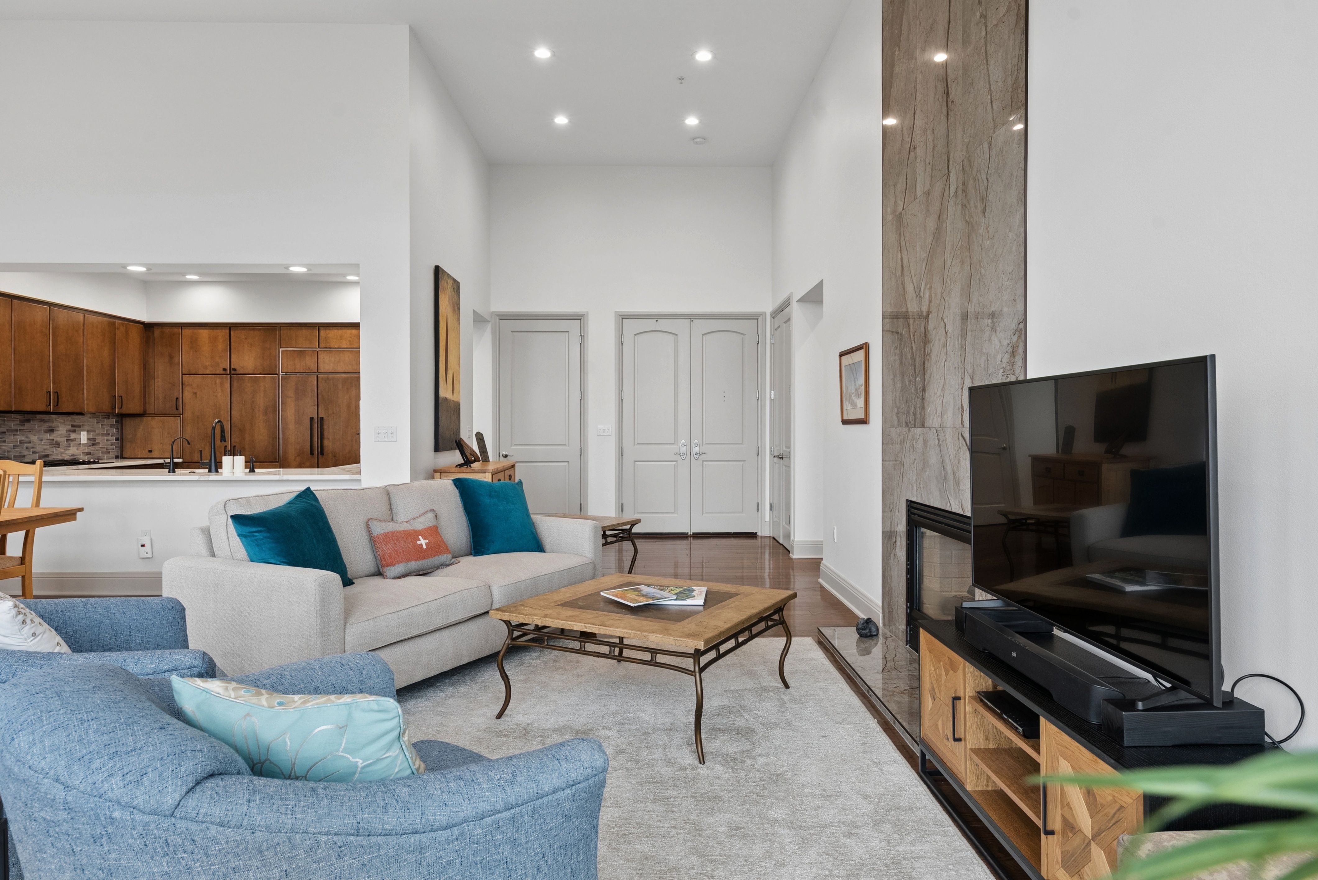  Beautifully Updated Penthouse Residence In The Heart Of Cherry Creek - 物件實景
