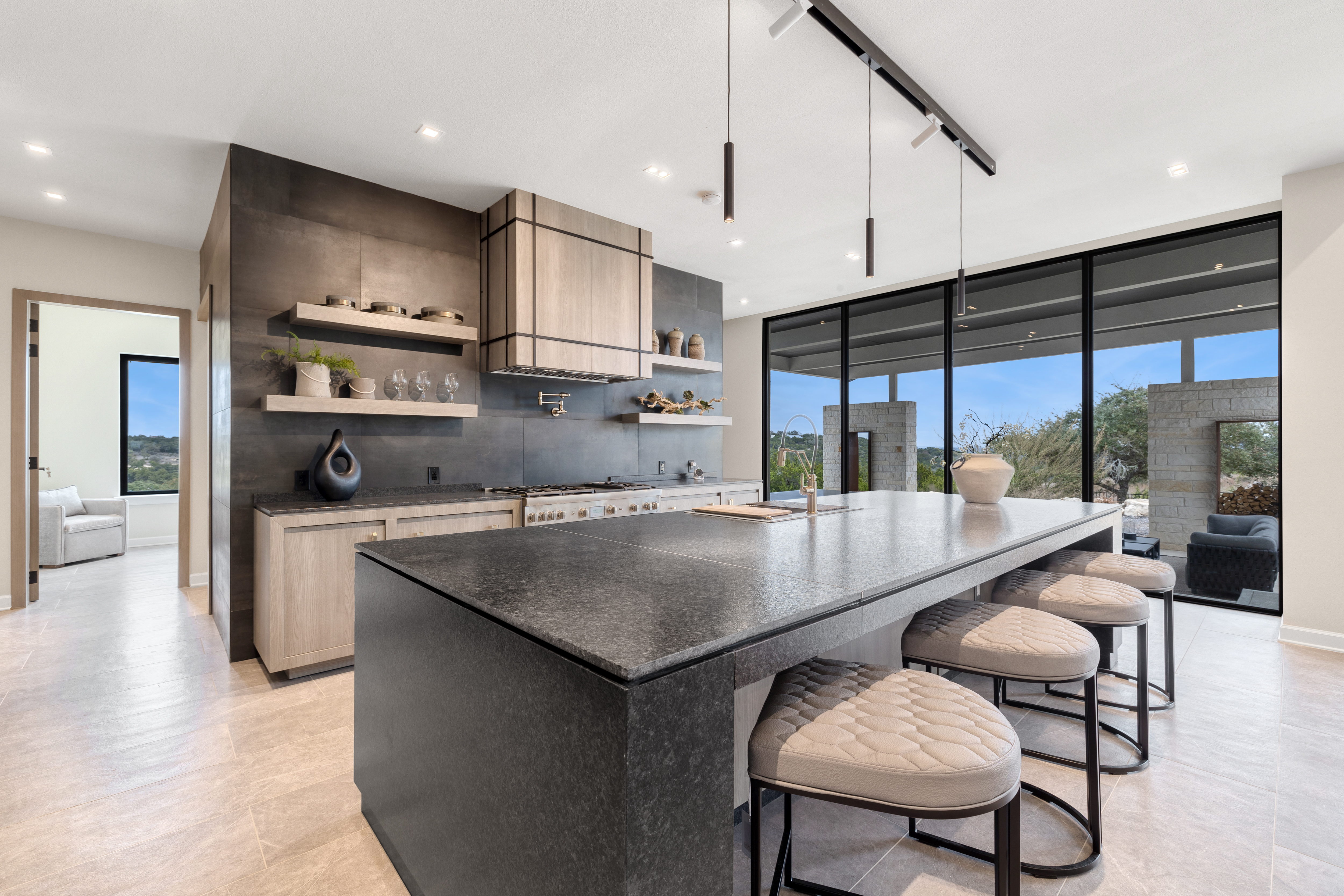  Elevated Contemporary Estate - 物件實景