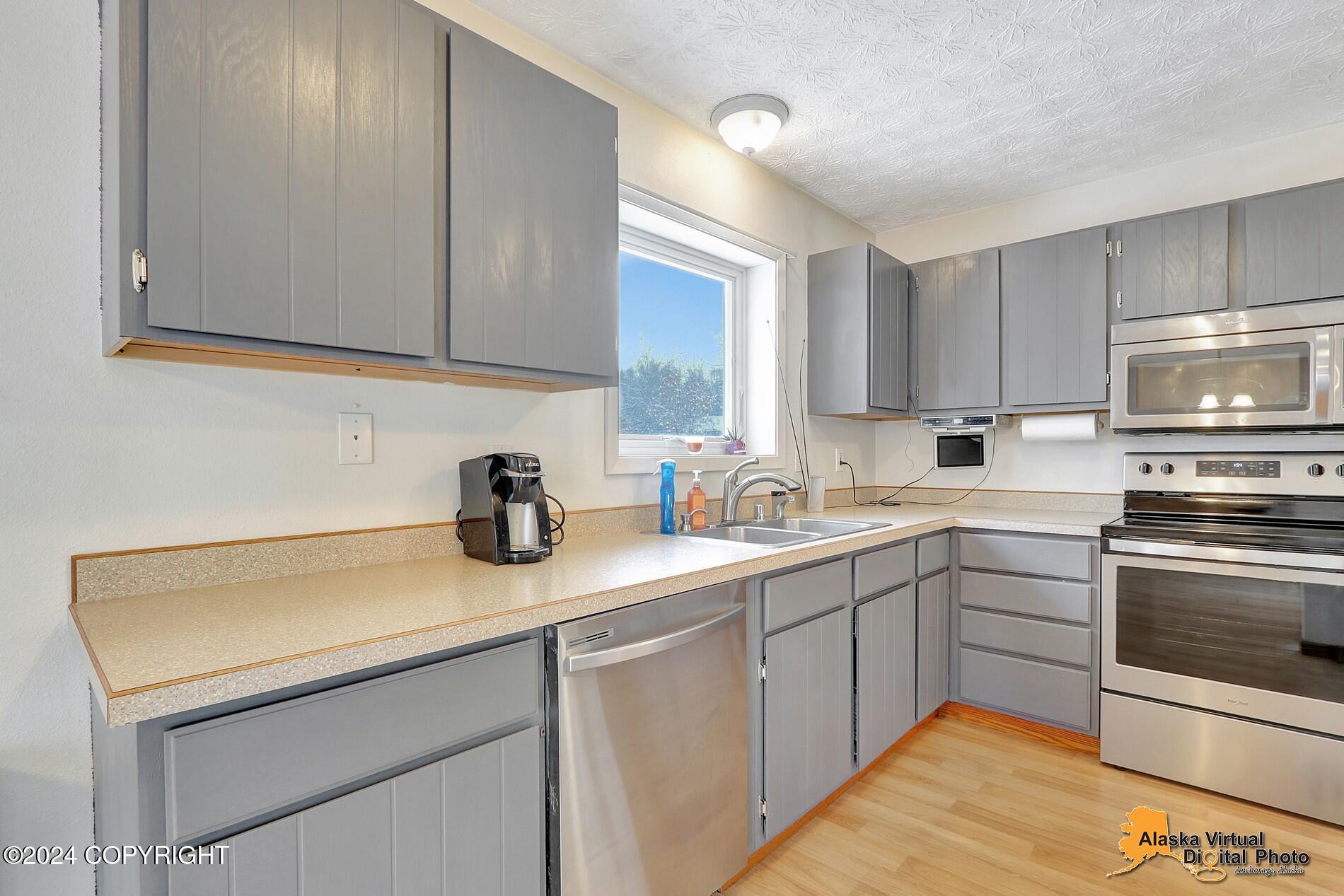 Eagle River, Alaska, 99577, United States, 4 Bedrooms Bedrooms, ,2 BathroomsBathrooms,Residential,For Sale,1938352