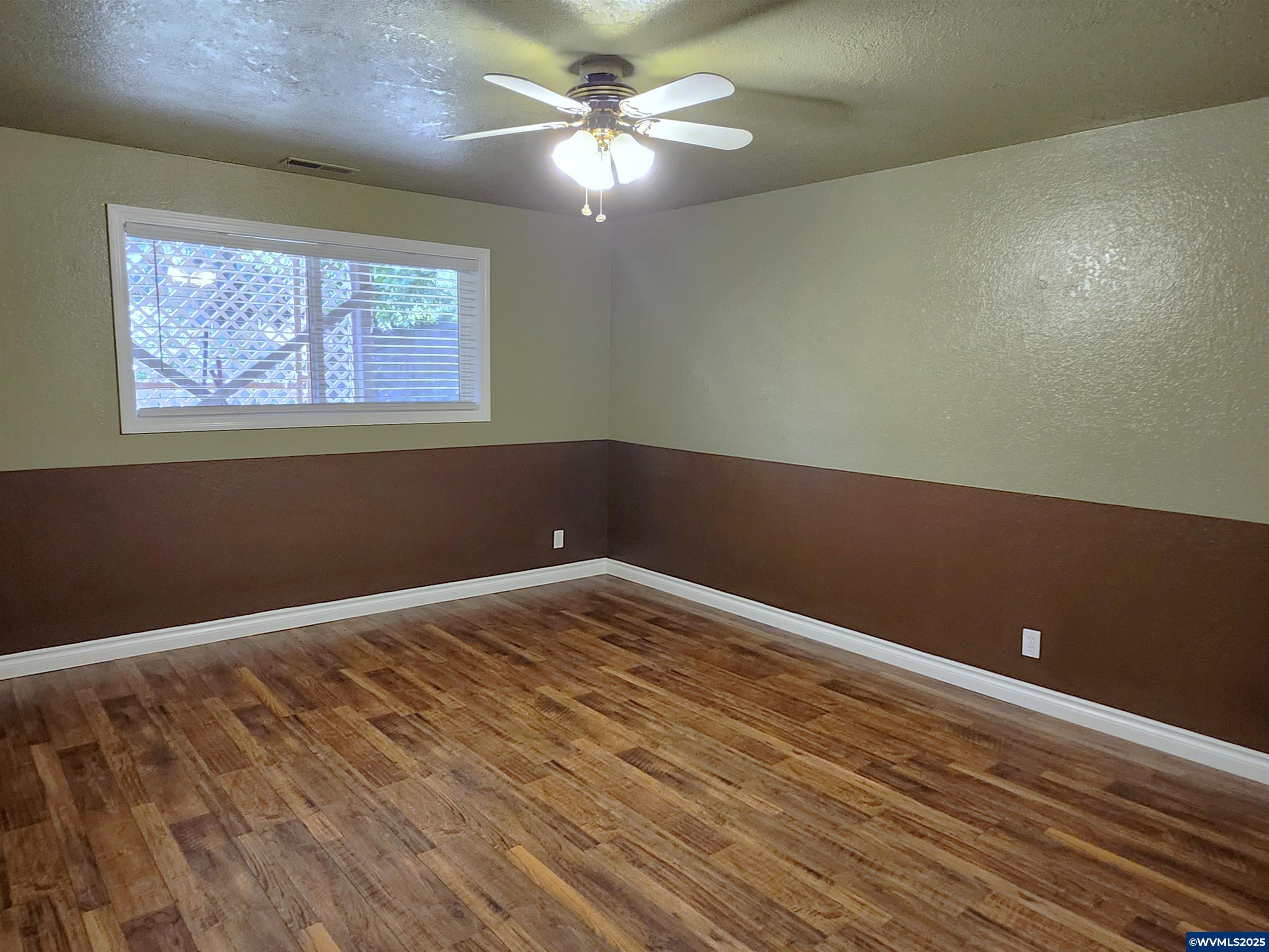 Salem, Oregon, 97304, United States, 4 Bedrooms Bedrooms, ,3 BathroomsBathrooms,Residential,For Sale,1906579
