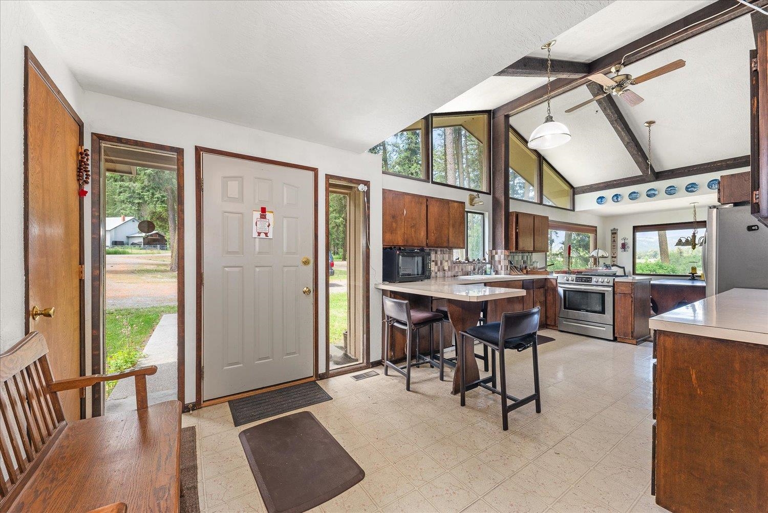 Colville, Washington, 99114, United States, 5 Bedrooms Bedrooms, ,3 BathroomsBathrooms,Residential,For Sale,2049319
