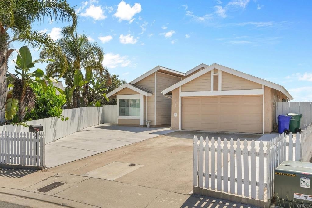 San Diego, California, 92139, United States, 3 Bedrooms Bedrooms, ,2 BathroomsBathrooms,Residential,For Sale,1933345
