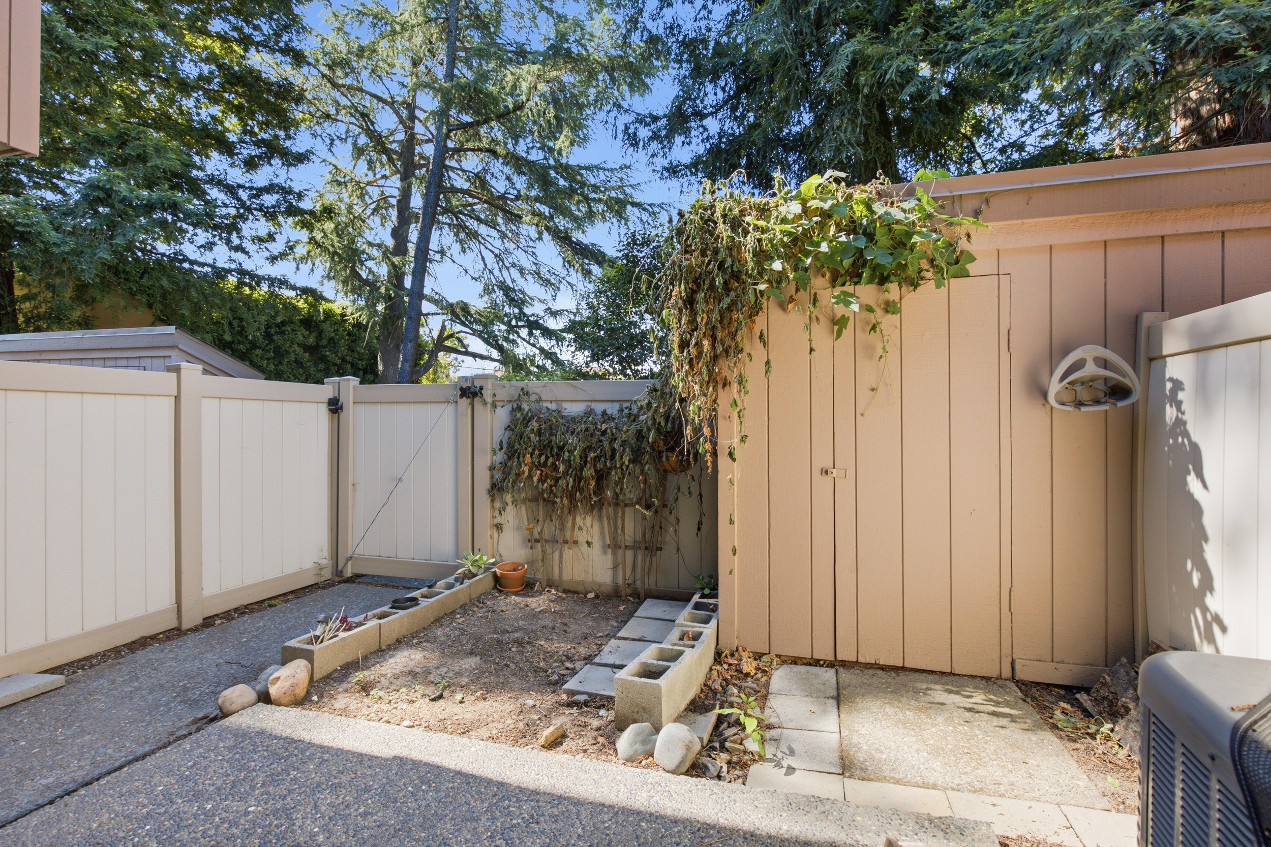  536 Woodside Oaks, Sacramento, CA, 95825 - 物件實景