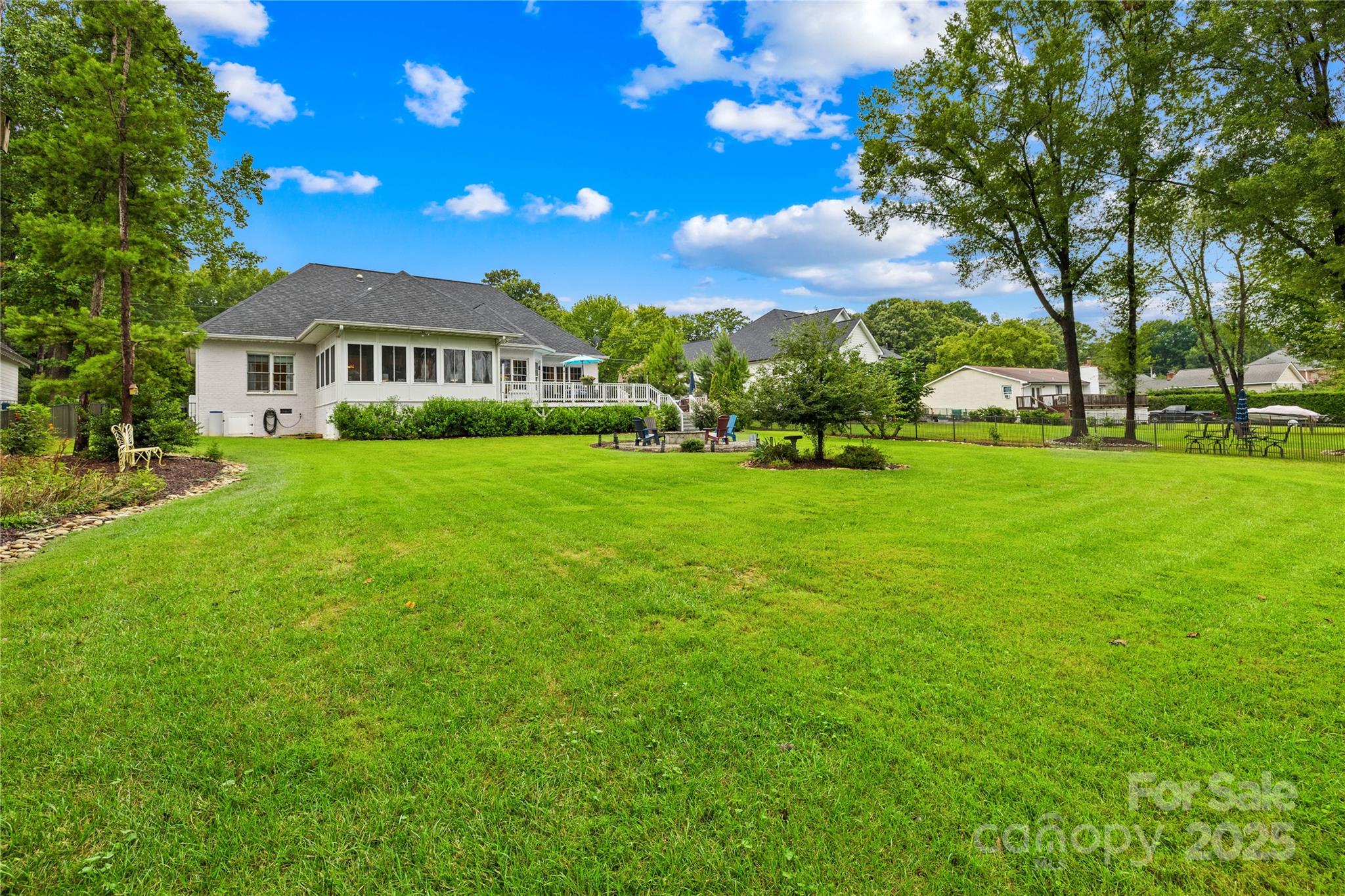 Cornelius, North Carolina, 28031, United States, 3 Bedrooms Bedrooms, ,3 BathroomsBathrooms,Residential,For Sale,1981519