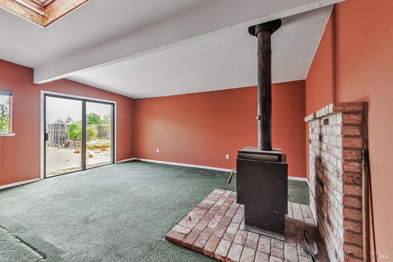 San Rafael, California, 94903, United States, 4 Bedrooms Bedrooms, ,2 BathroomsBathrooms,Residential,For Sale,1939619