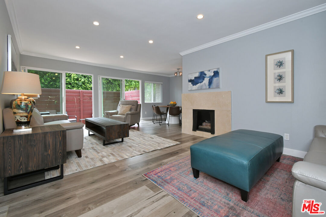 Los Angeles, California, 90077, United States, 2 Bedrooms Bedrooms, ,2 BathroomsBathrooms,Residential,For Sale,1919812