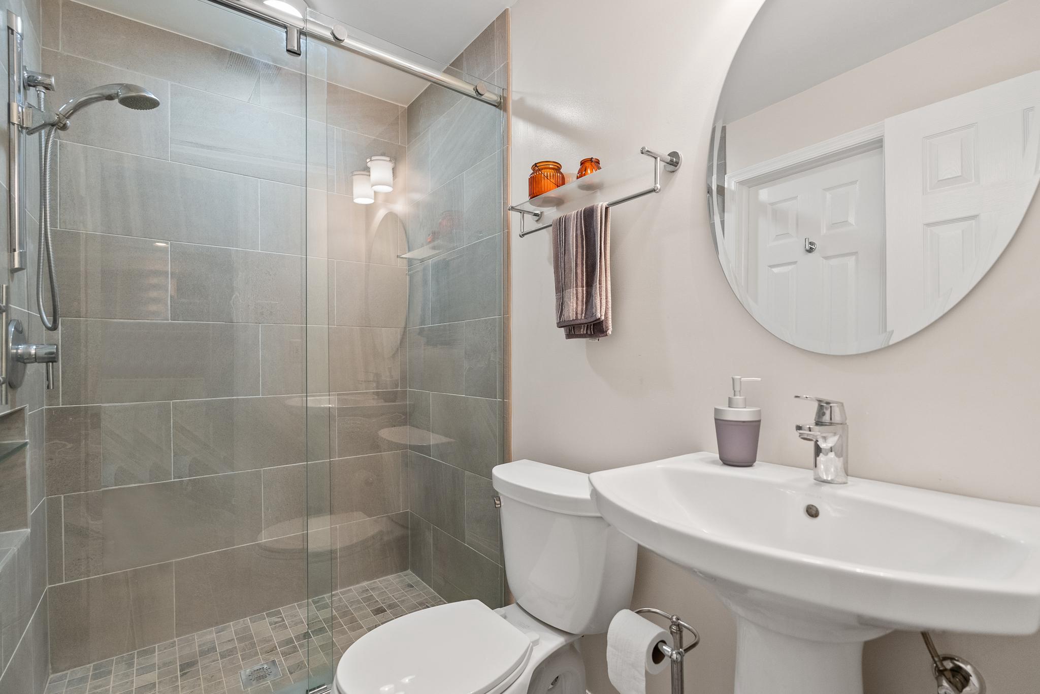  5913 Reservoir Heights Avenue, Alexandria, VA, 22311 - 物件實景