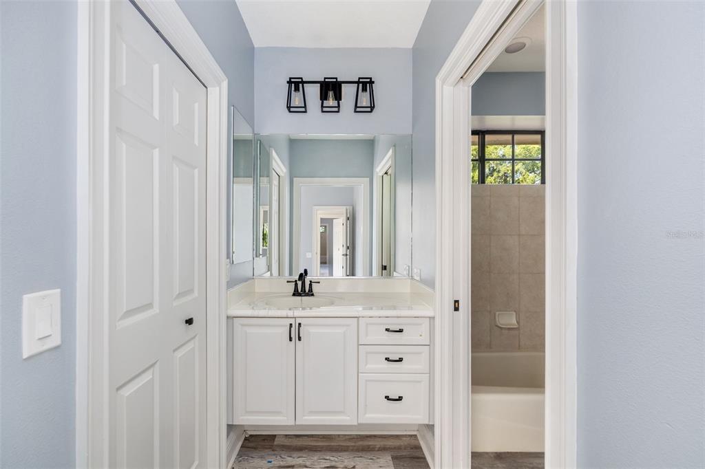 Lakewood Ranch, Florida, 34202, United States, 5 Bedrooms Bedrooms, ,4 BathroomsBathrooms,Residential,For Sale,1992150