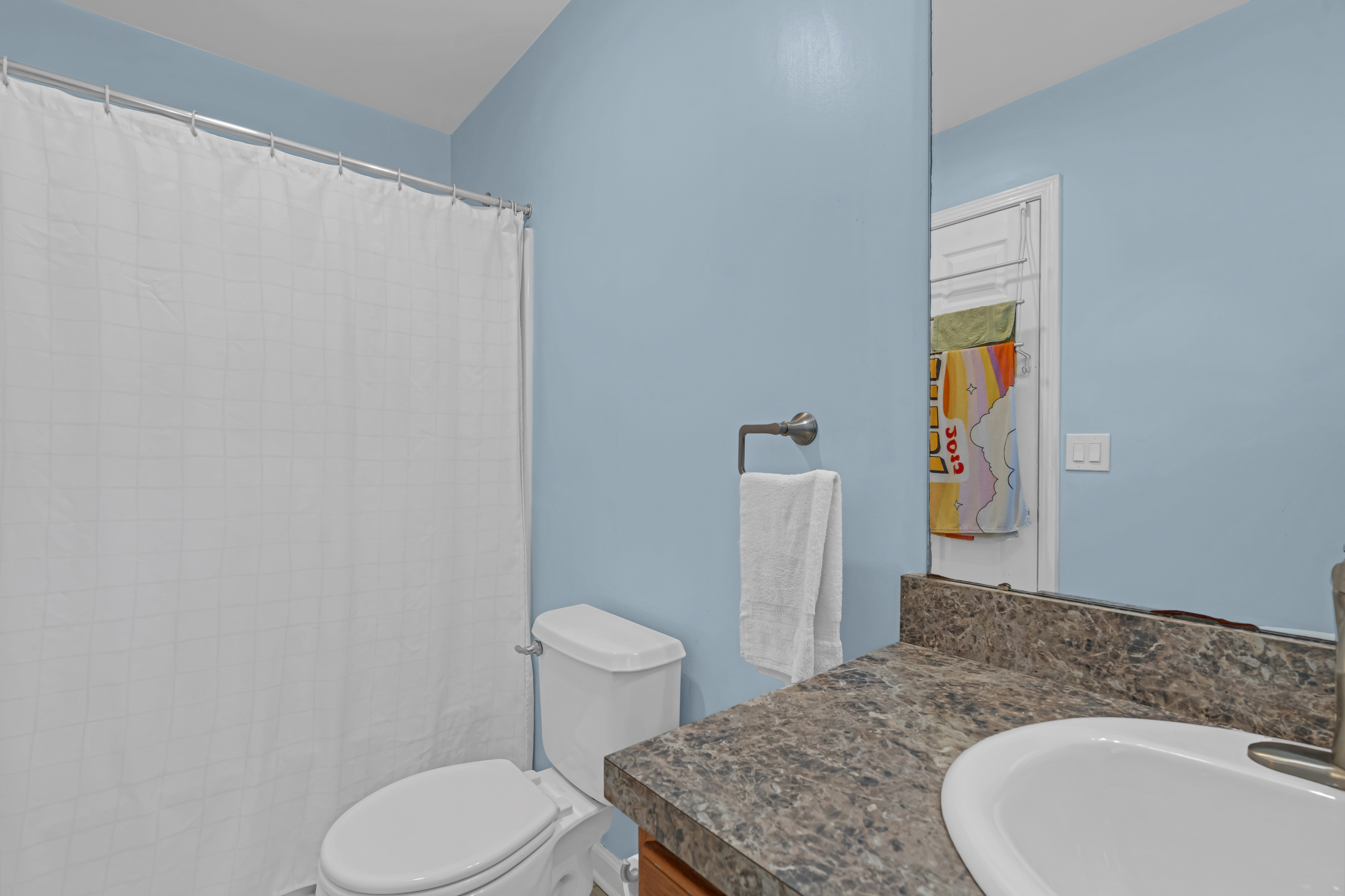 Howell, New Jersey, 07731, United States, 4 Bedrooms Bedrooms, ,3 BathroomsBathrooms,Residential,For Sale,1980506