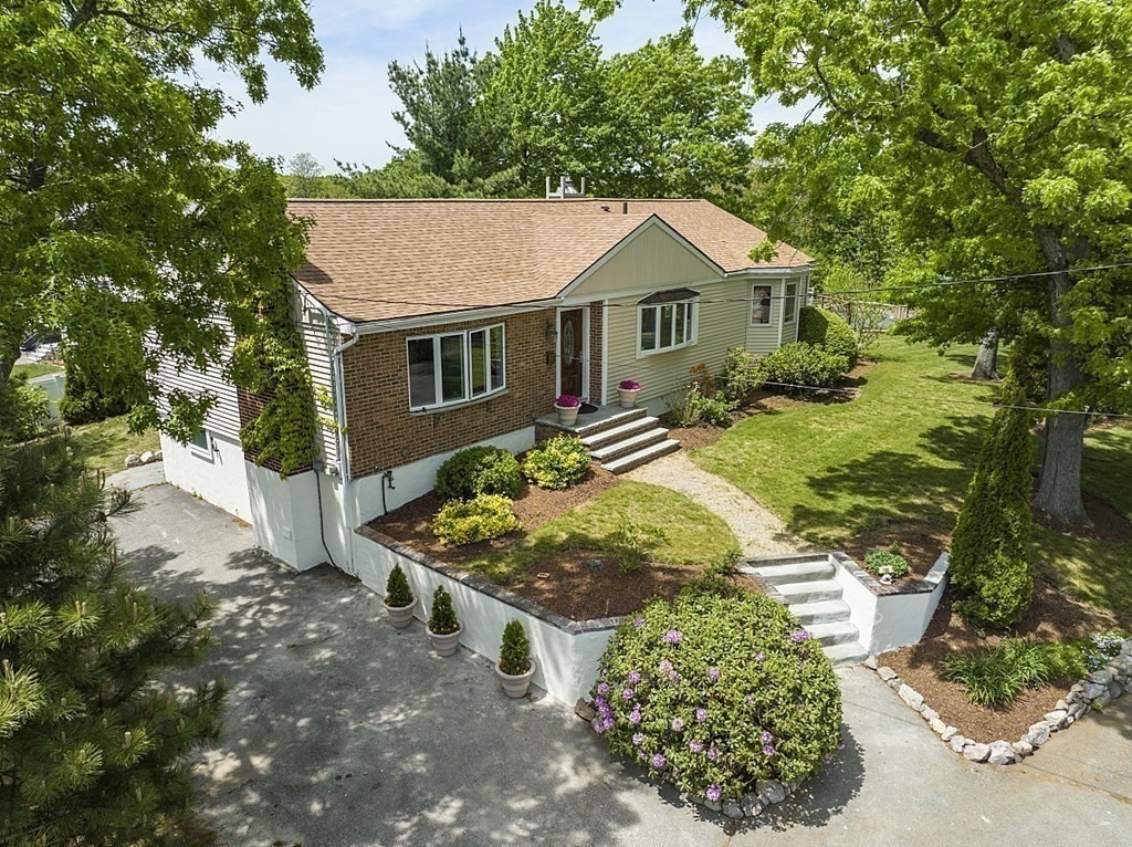 Malden, Massachusetts, 02148, United States, 3 Bedrooms Bedrooms, ,2 BathroomsBathrooms,Residential,For Sale,1938080