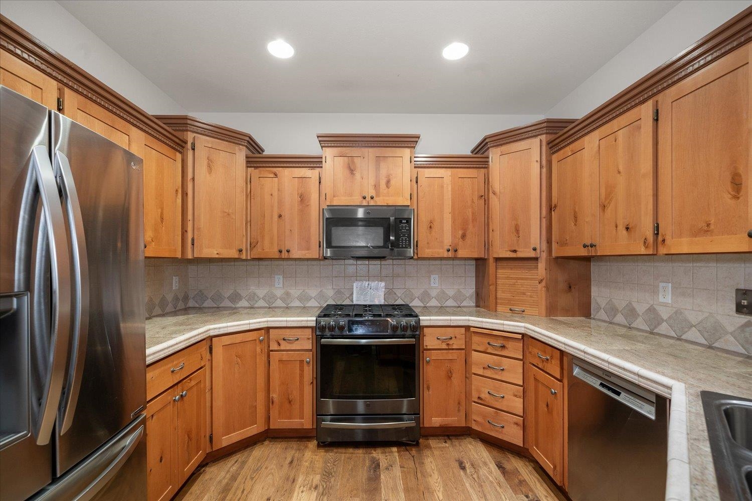 Spokane, Washington, 99224, United States, 6 Bedrooms Bedrooms, ,4 BathroomsBathrooms,Residential,For Sale,1856597