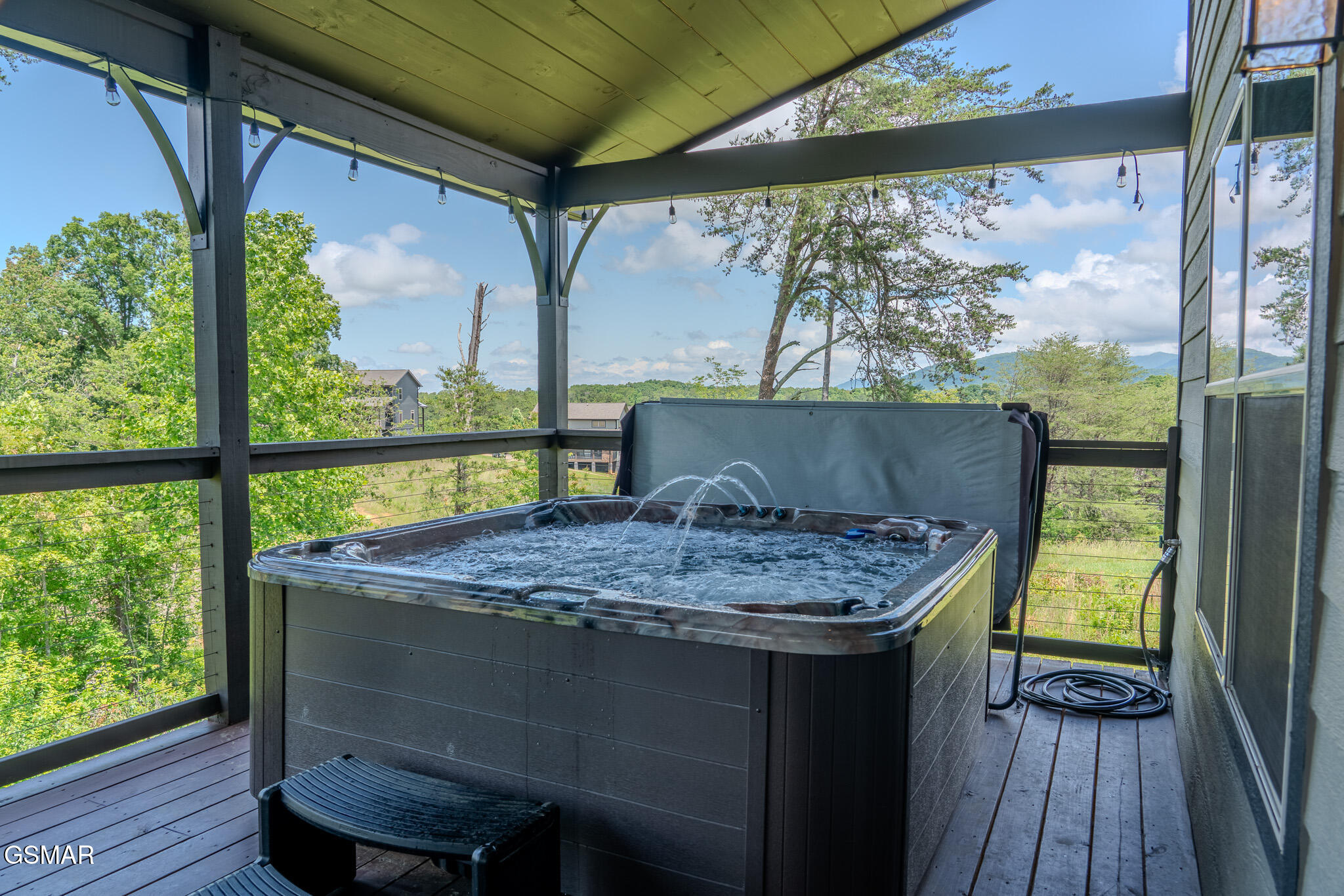 Sevierville, Tennessee, 37876, United States, 3 Bedrooms Bedrooms, ,3 BathroomsBathrooms,Residential,For Sale,2020678