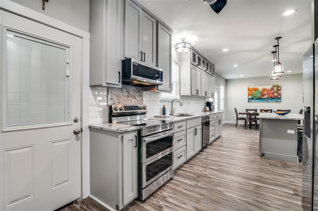 Streetman, Texas, 75859, United States, 2 Bedrooms Bedrooms, ,3 BathroomsBathrooms,Residential,For Sale,1751258