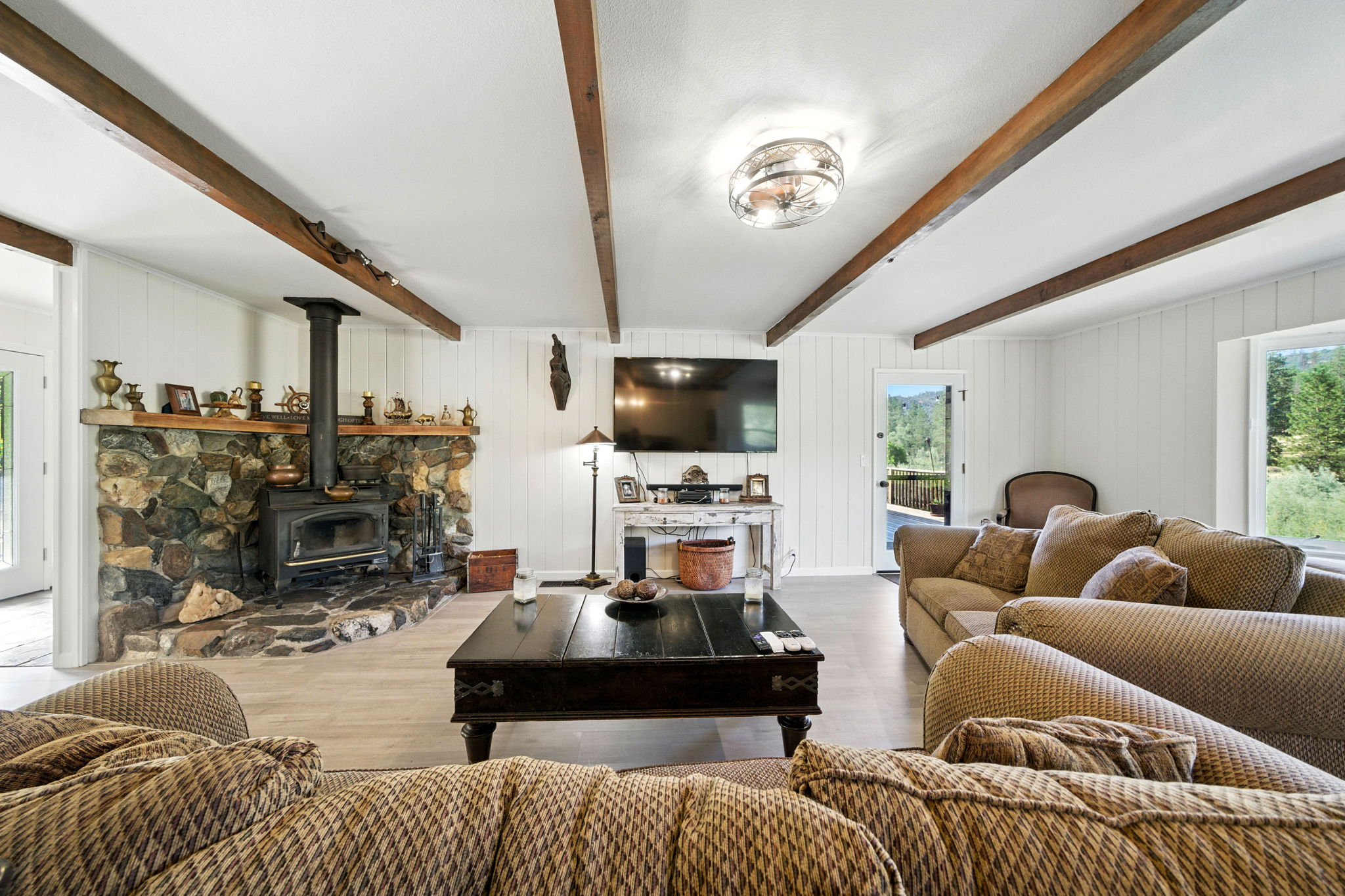 Lewiston, California, 96052, United States, 3 Bedrooms Bedrooms, ,3 BathroomsBathrooms,Residential,For Sale,1937334