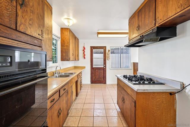 San Diego, California, 92111, United States, 3 Bedrooms Bedrooms, ,2 BathroomsBathrooms,Residential,For Sale,2007846