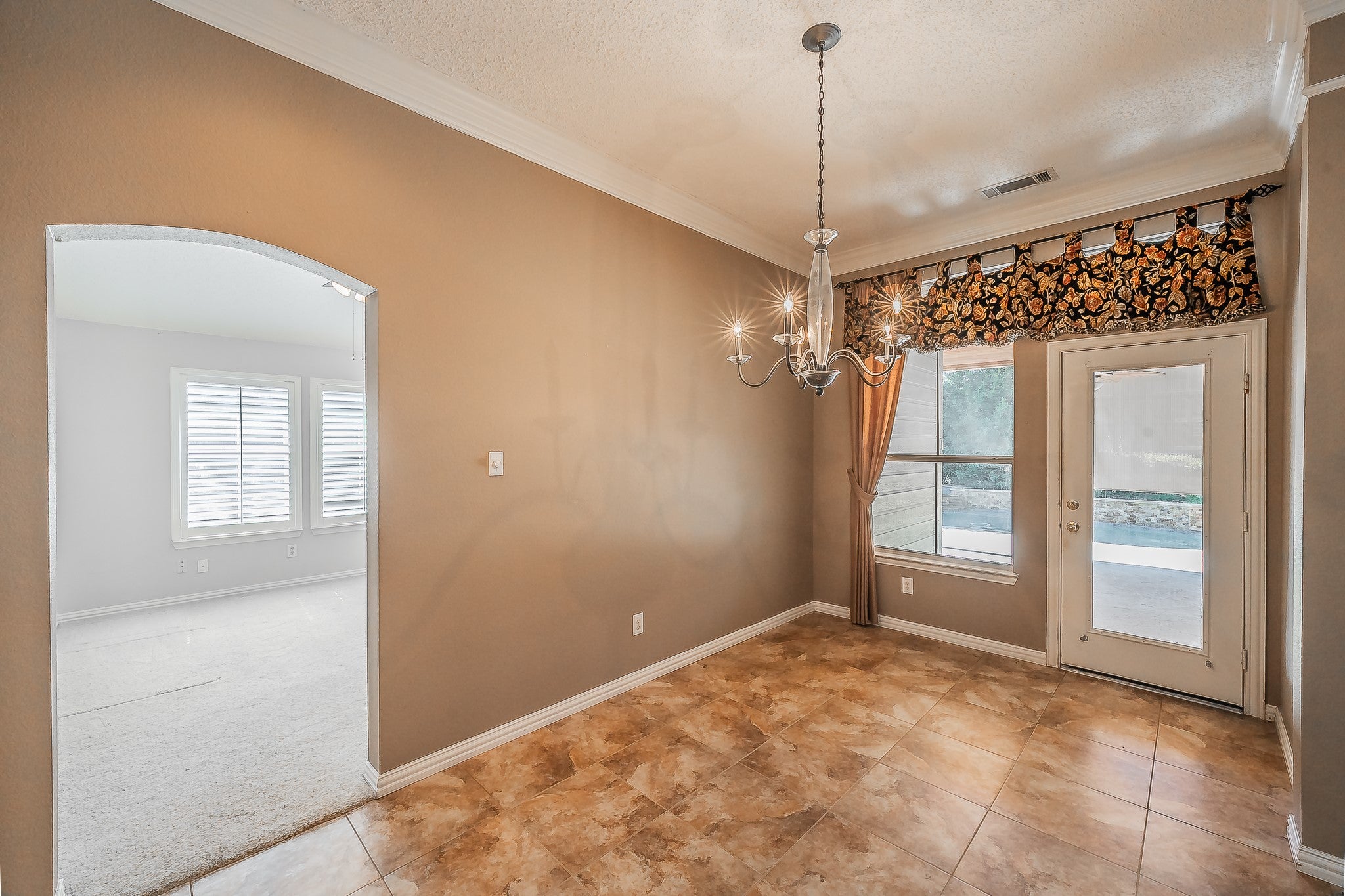 Grapevine, Texas, 76051, United States, 3 Bedrooms Bedrooms, ,2 BathroomsBathrooms,Residential,For Sale,1973770