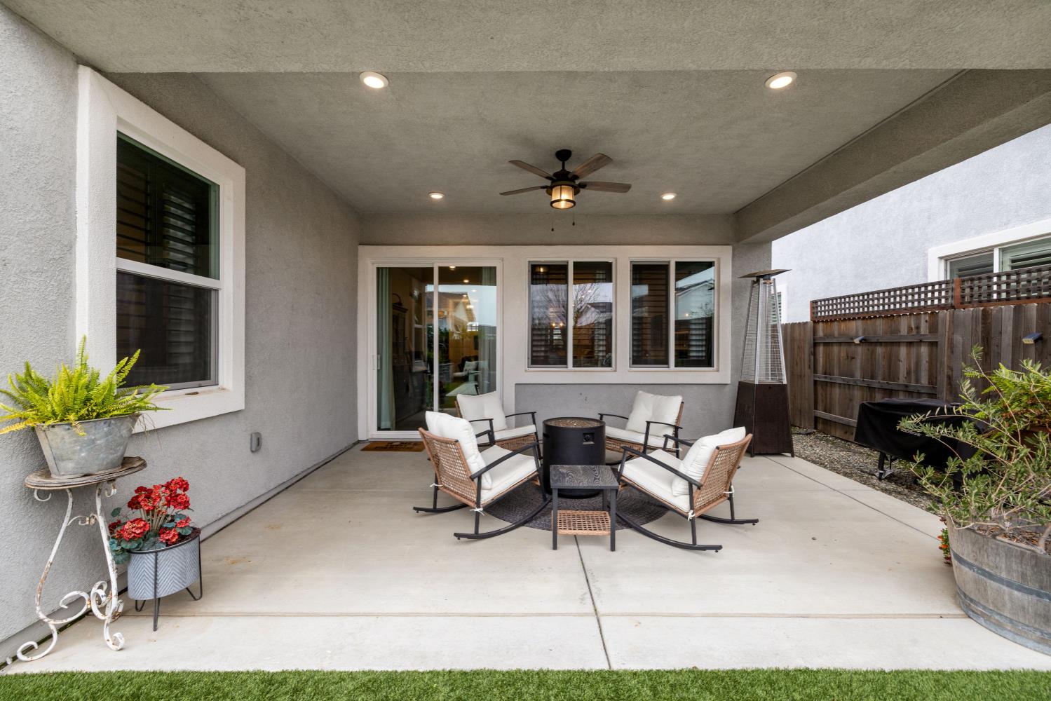 Roseville, California, 95747, United States, 3 Bedrooms Bedrooms, ,2 BathroomsBathrooms,Residential,For Sale,2002190