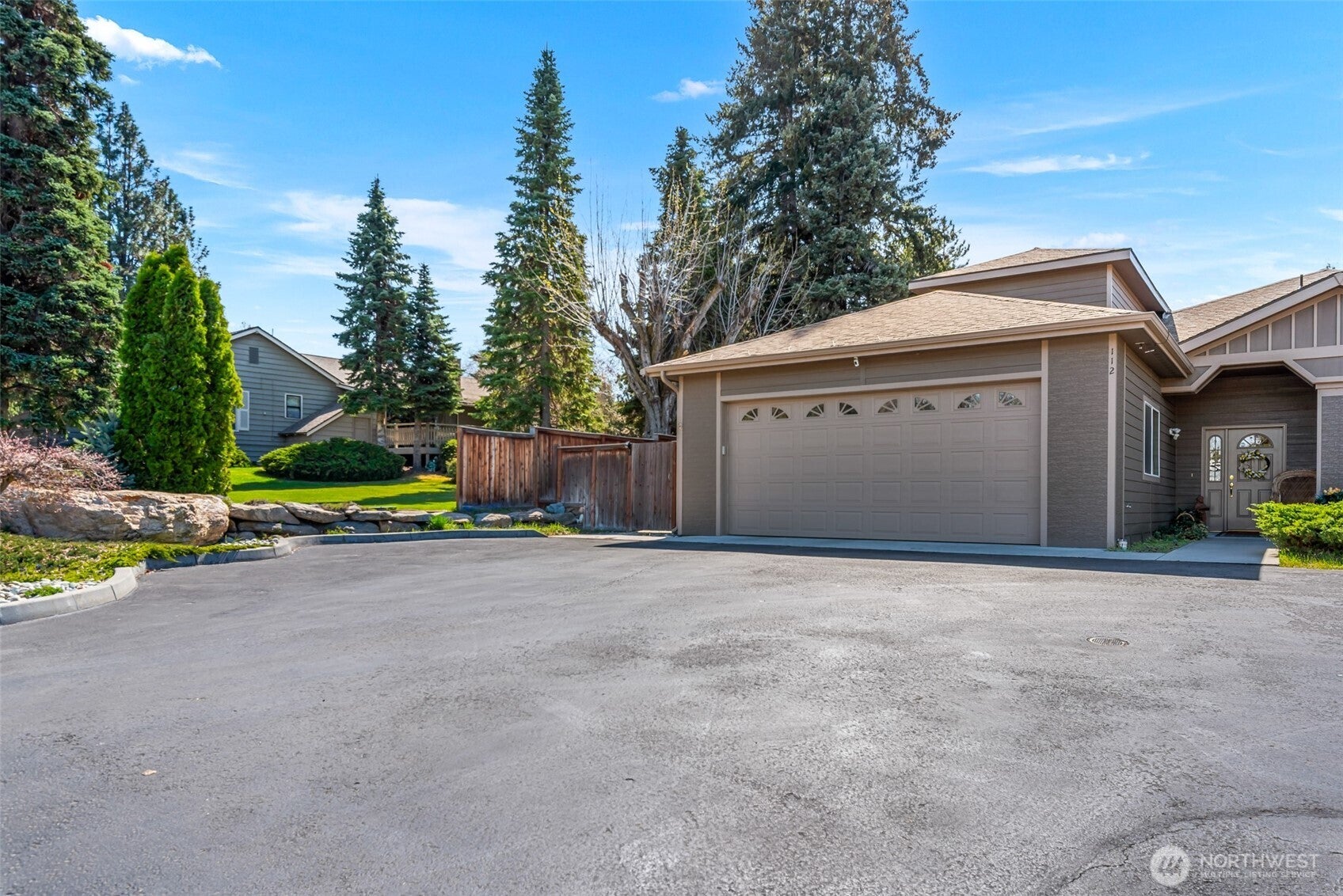 19th St, East Wenatchee, WA 98802