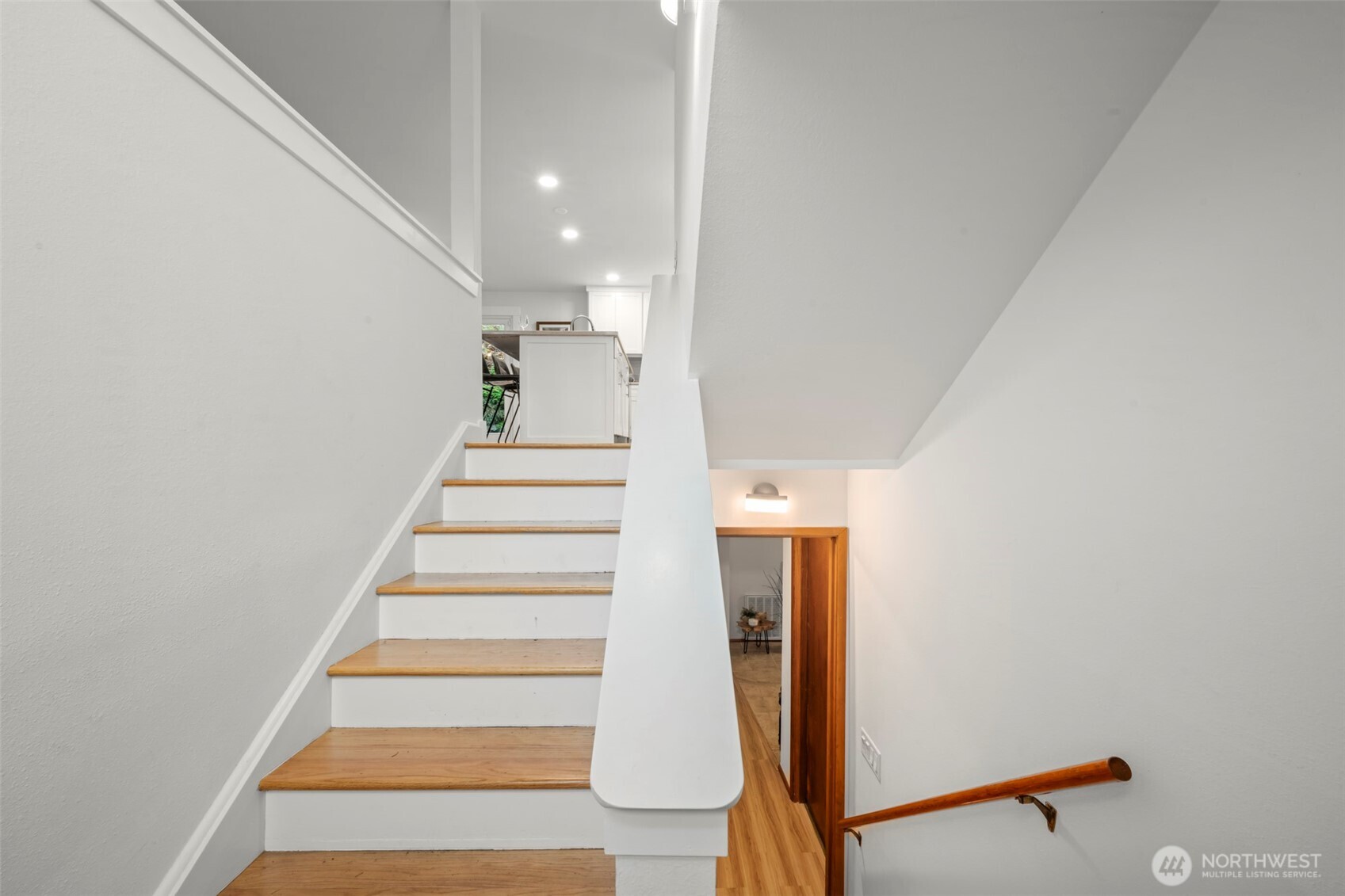 Des Moines, Washington, 98198, United States, 4 Bedrooms Bedrooms, ,2 BathroomsBathrooms,Residential,For Sale,1987867