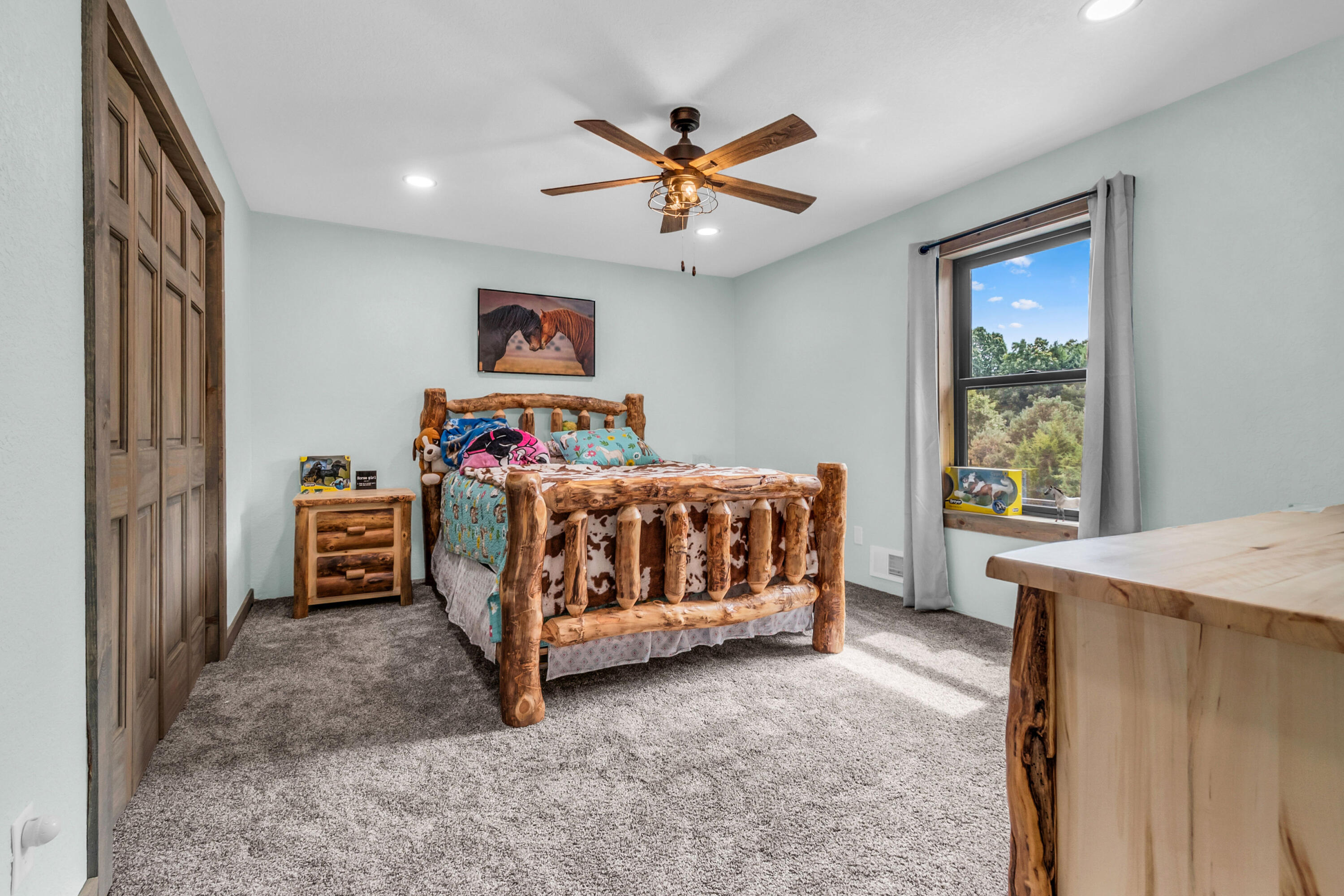 Quincy, Michigan, 49082, United States, 2 Bedrooms Bedrooms, ,3 BathroomsBathrooms,Residential,For Sale,1979767