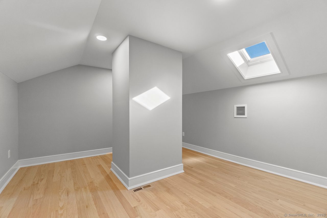 Old Saybrook, Connecticut, 06475, United States, 2 Bedrooms Bedrooms, ,2 BathroomsBathrooms,Residential,For Sale,1957011