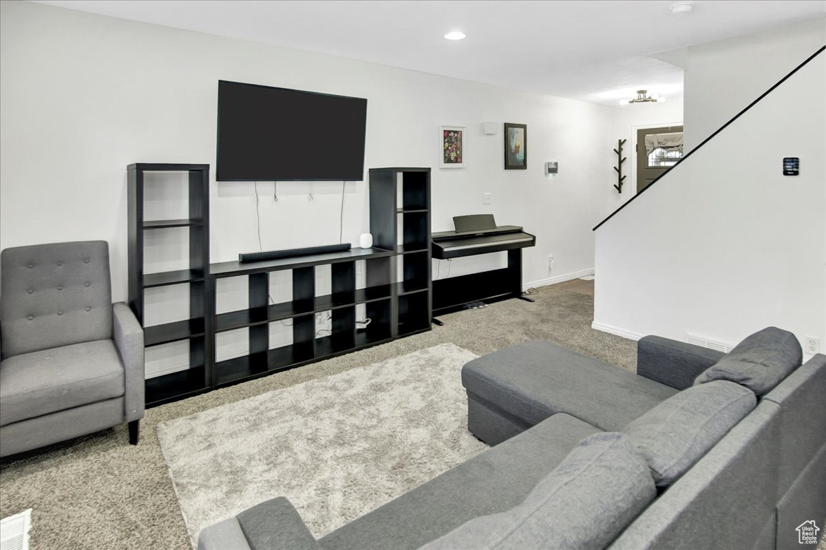 Woods Cross, Utah, 84087, United States, 3 Bedrooms Bedrooms, ,3 BathroomsBathrooms,Residential,For Sale,1932982