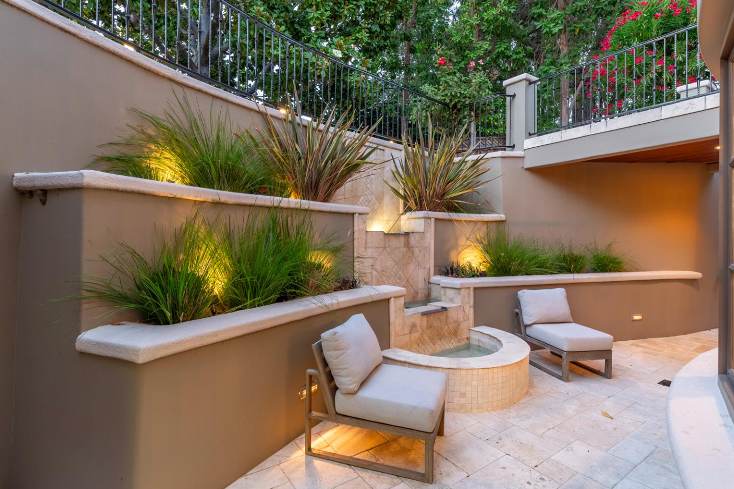 Menlo Park, California, 94025, United States, 5 Bedrooms Bedrooms, ,7 BathroomsBathrooms,Residential,For Sale,1941806