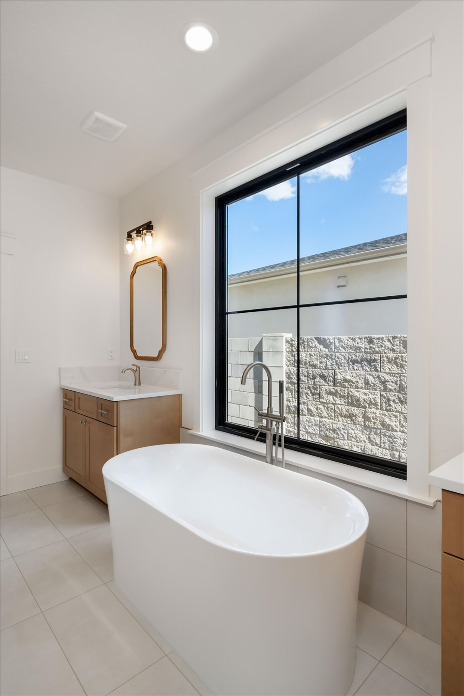  5 bed plus den and 2nd family room, great plan - 物件實景