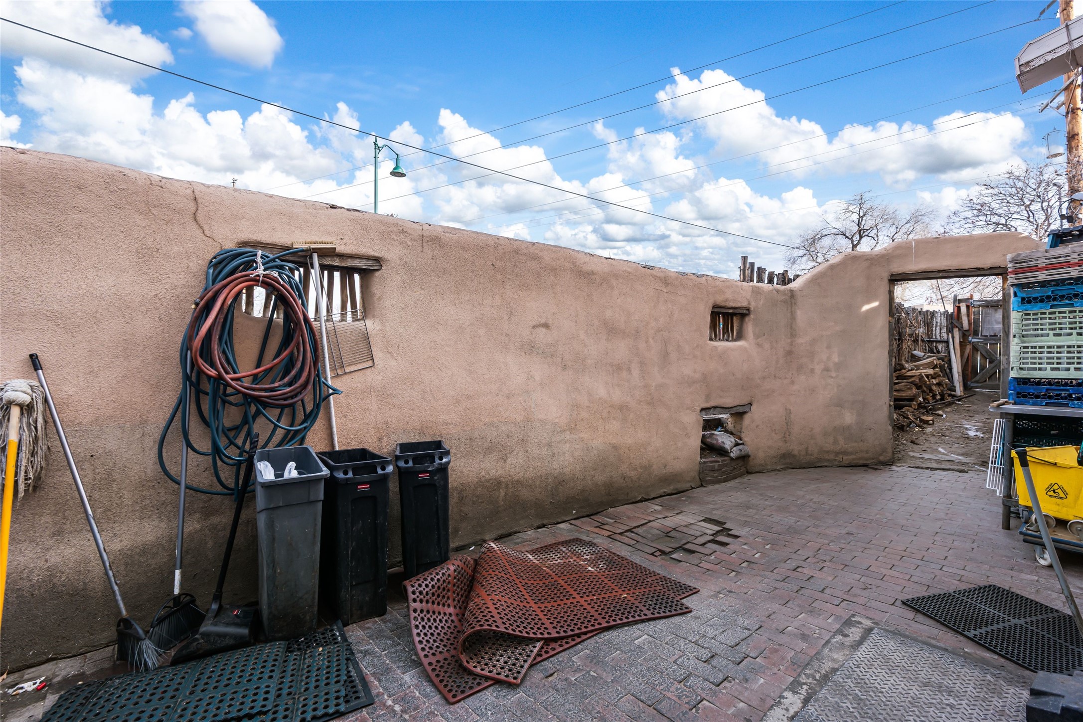  204 & 130 N Guadalupe Street - 物件實景