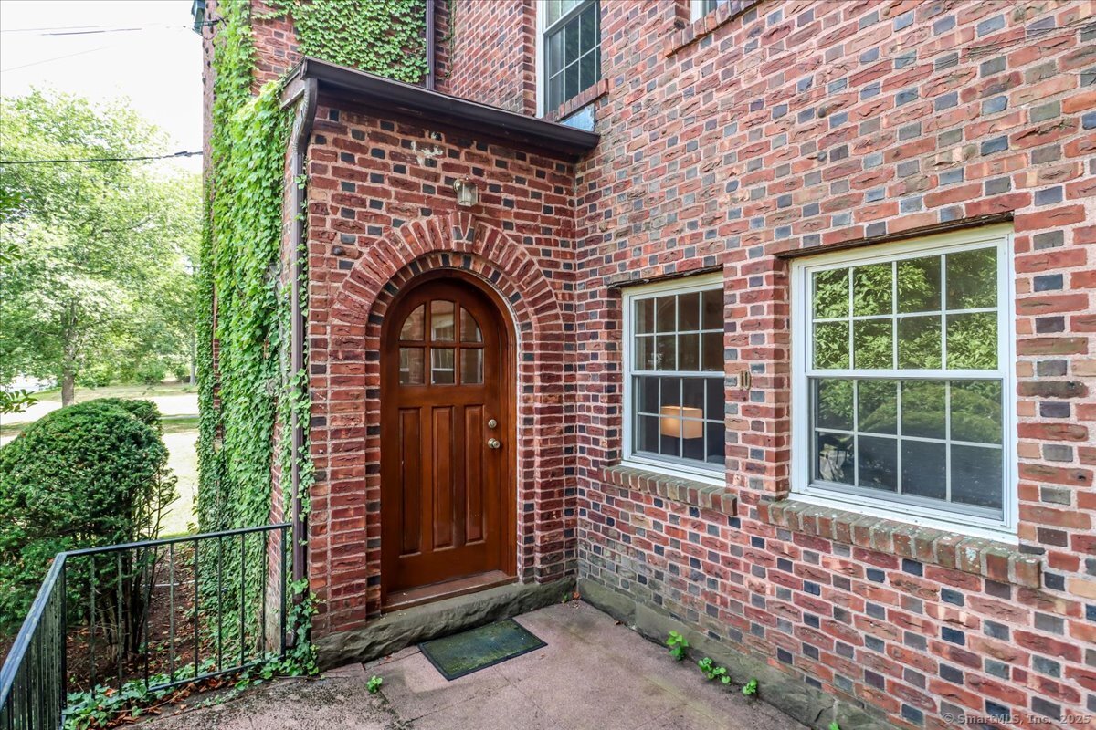 North Haven, Connecticut, 06473, United States, 4 Bedrooms Bedrooms, ,3 BathroomsBathrooms,Residential,For Sale,1940300