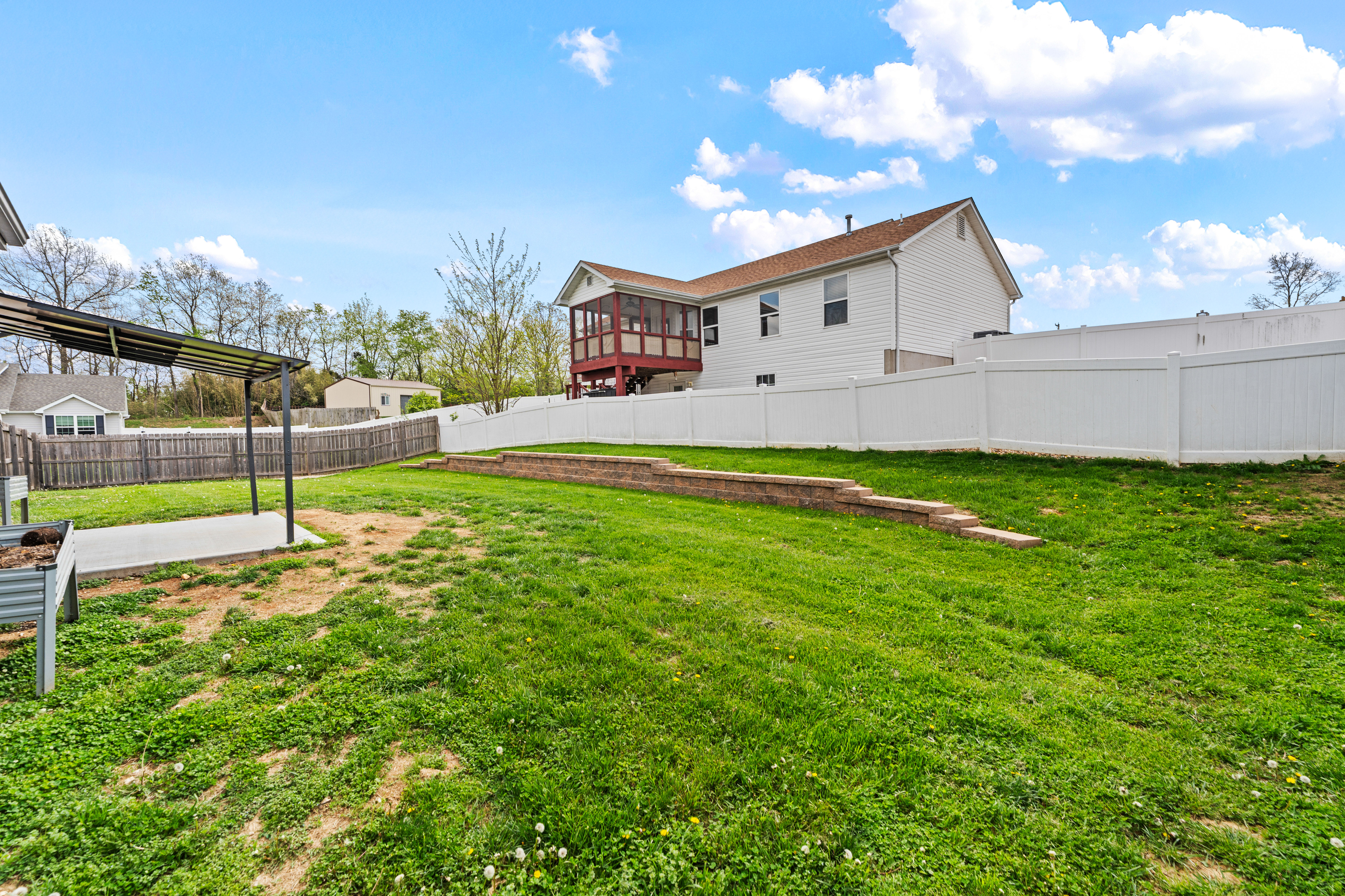  Charming Modern Ranch with Energy Efficiency and Endless Potential - 物件實景