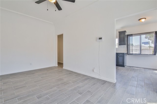Los Angeles, California, 90001, United States, 4 Bedrooms Bedrooms, ,Residential,For Sale,1928071