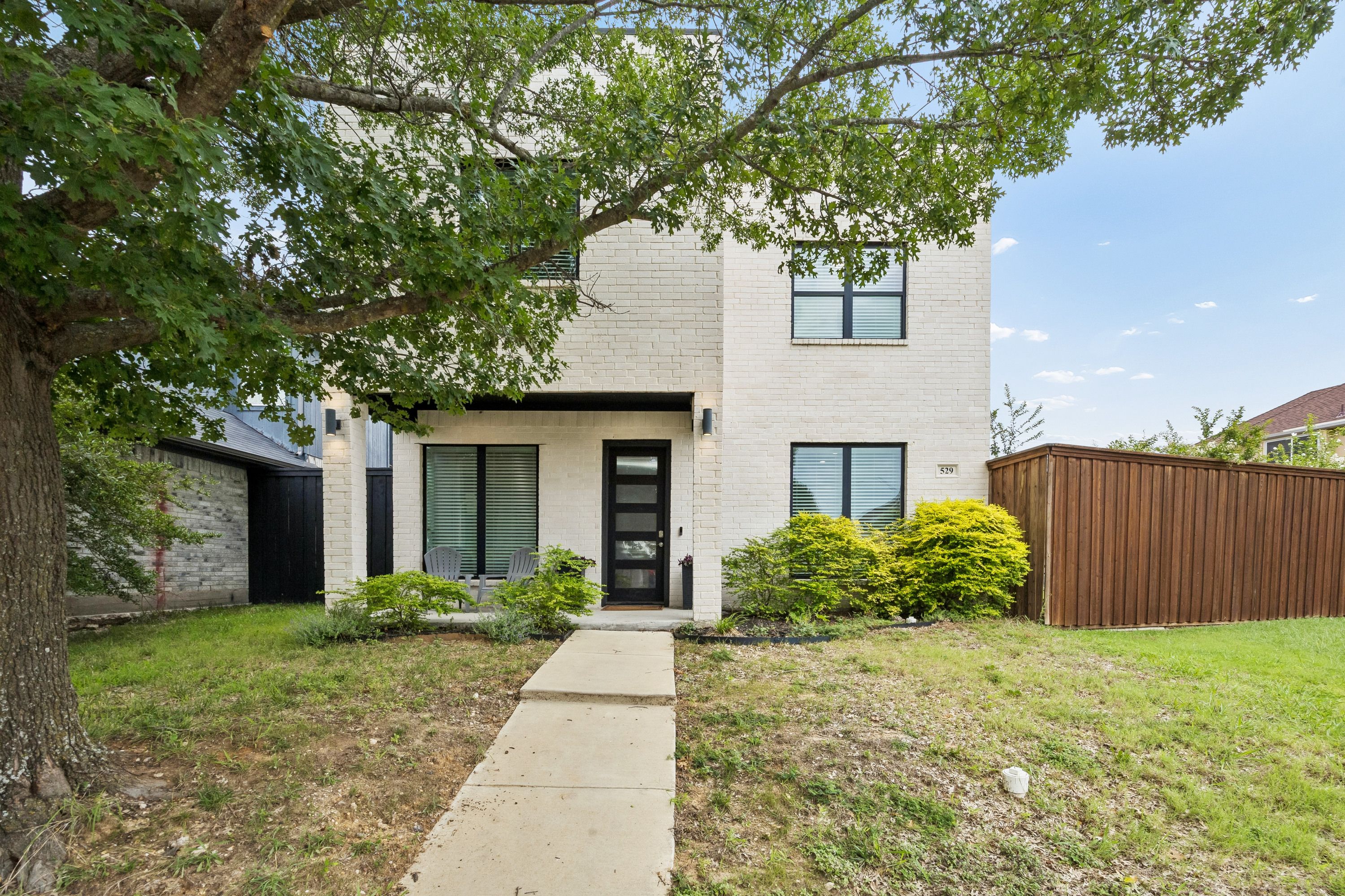  Rare Newer Multi Gen Living with Room to Grow - 物件實景