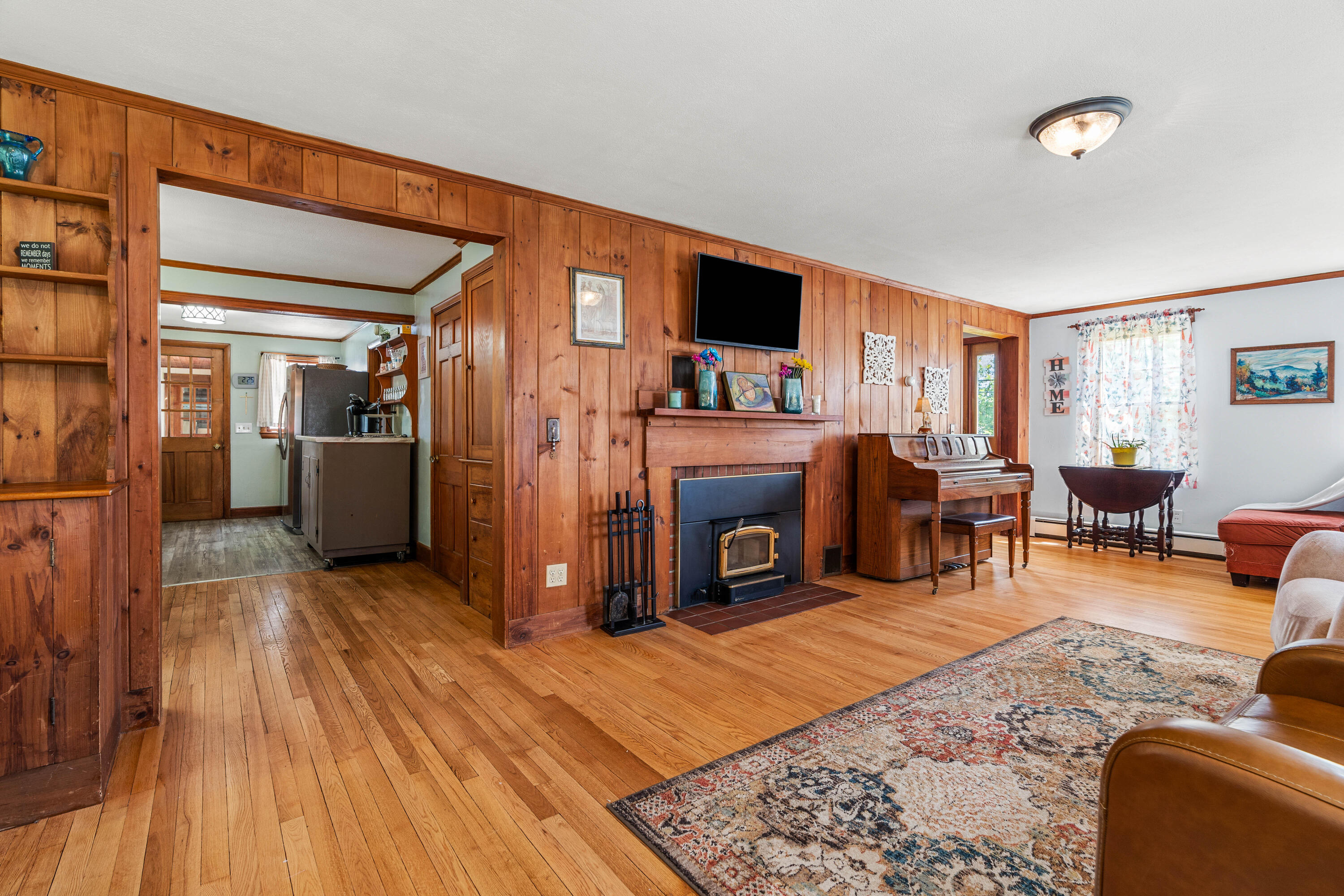 Alfred, Maine, 04002, United States, 3 Bedrooms Bedrooms, ,2 BathroomsBathrooms,Residential,For Sale,1896195