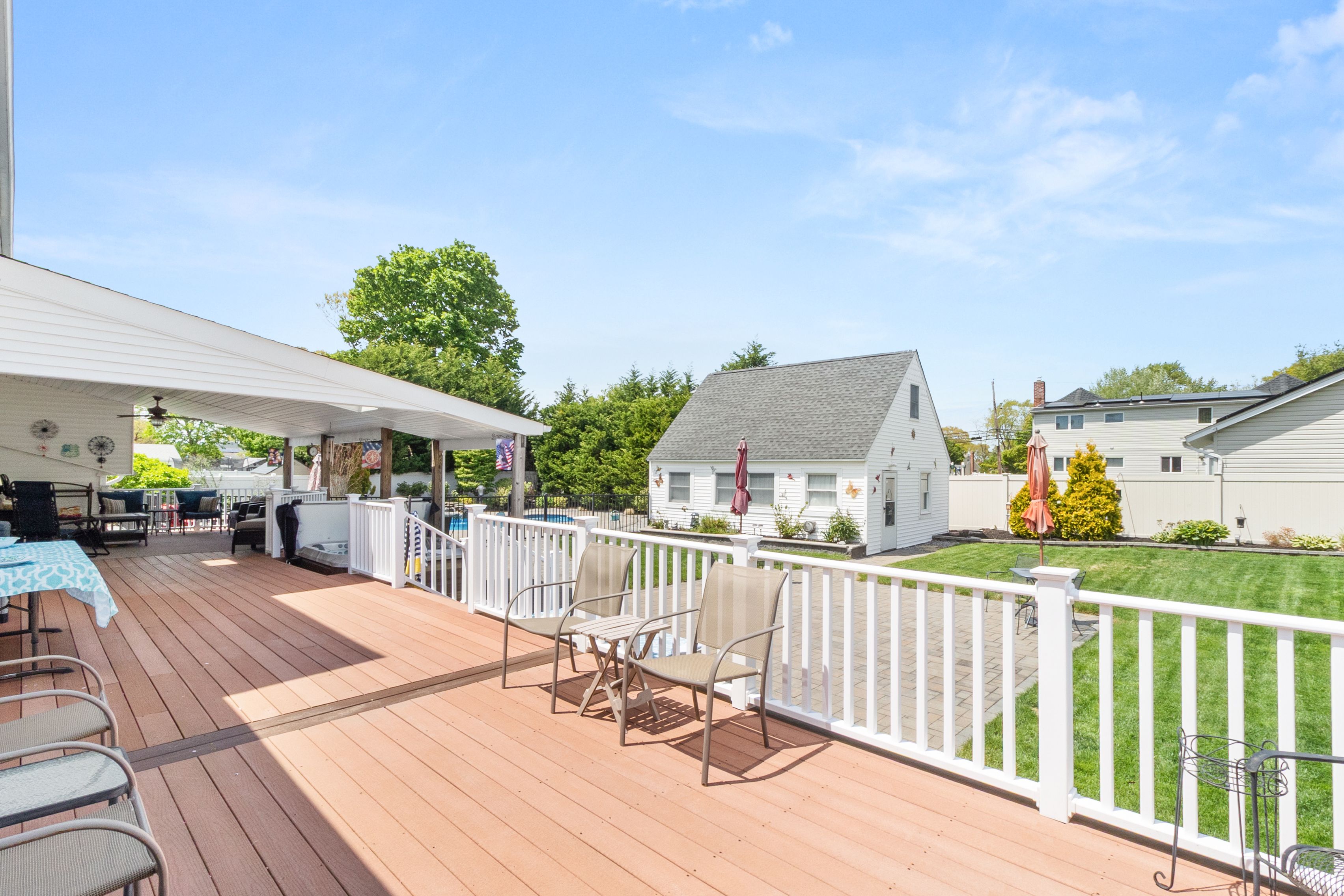  63 E Madison Street, East Islip, NY, 11730 - 物件實景