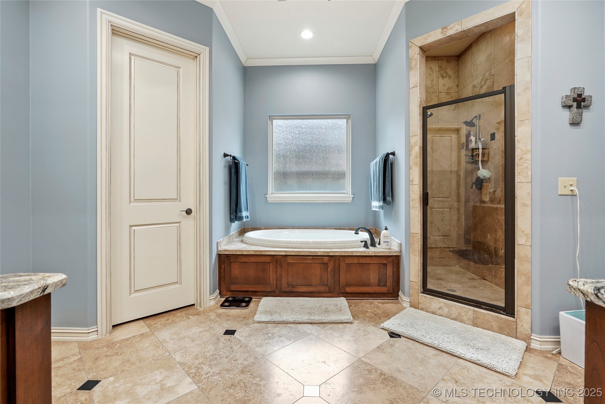 Broken Arrow, Oklahoma, 74011, United States, 5 Bedrooms Bedrooms, ,5 BathroomsBathrooms,Residential,For Sale,1793326